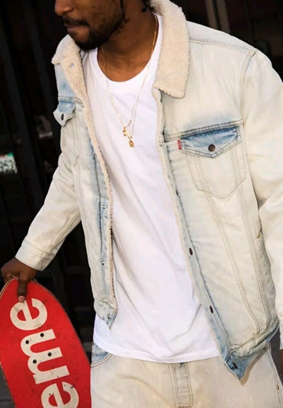 FW16 Supreme Levis Bleached Sherpa Trucker Denim Jacket Size M