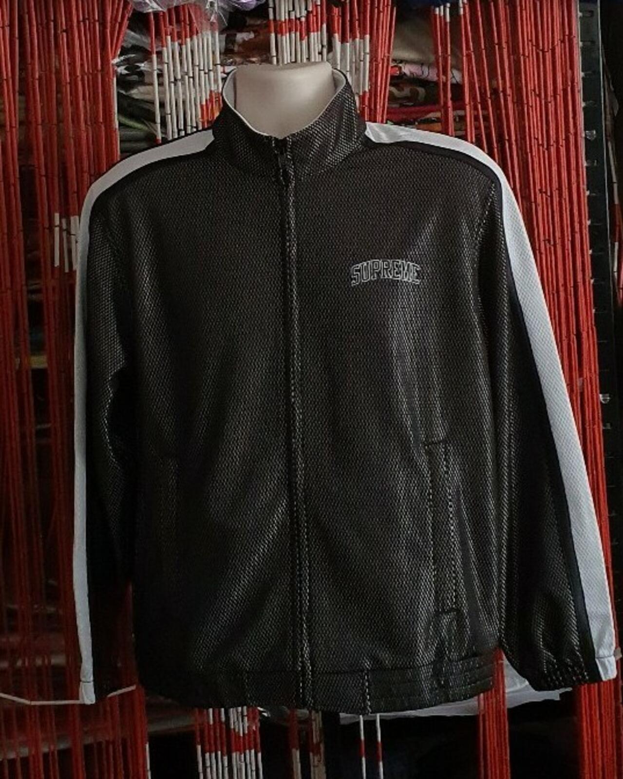 SS18 Supreme bonded mesh track jacket size S small black New