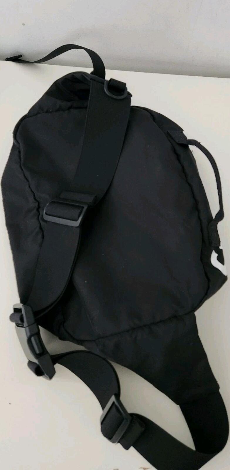 Riñonera Supreme SS17 Negra