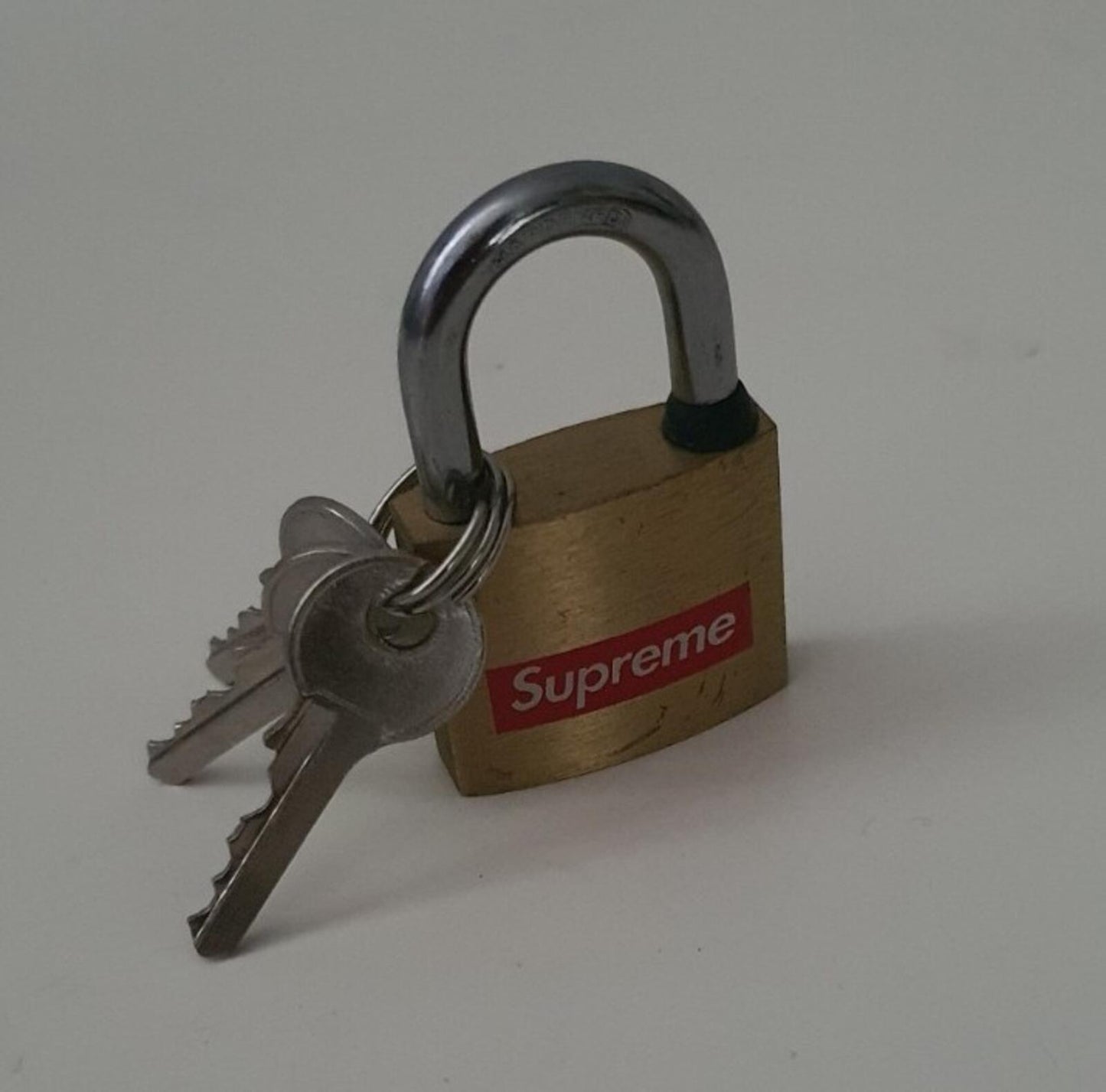 FW15 Supreme Brass Mini Padlock gold lock + 3 keys small box logo Rare Accessory