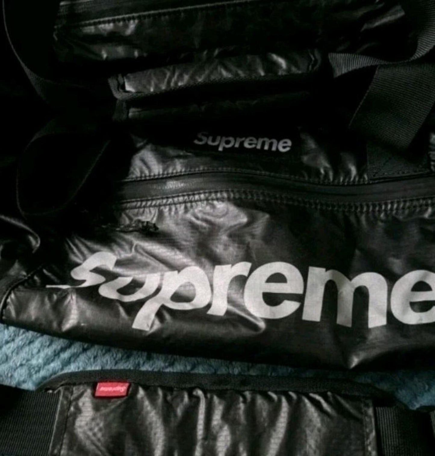 FW17 Supreme Bolsa de lona de tela Cordura con logotipo de caja, texto reflectante, bolsa de viaje negra