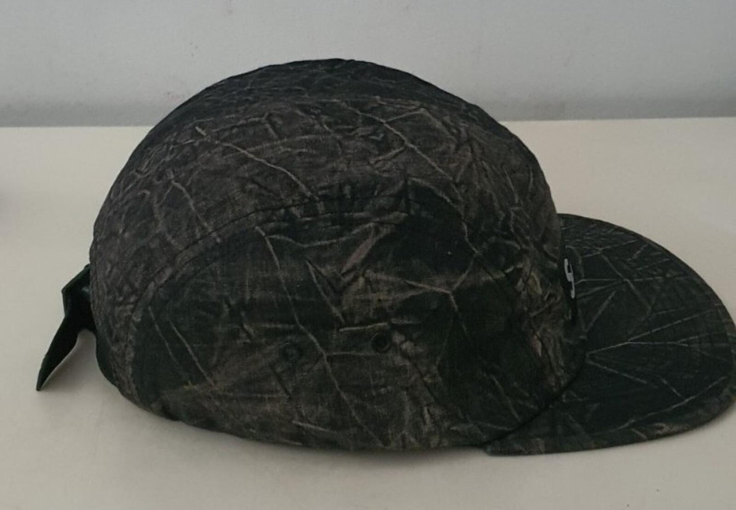 Gorra tipo militar Supreme Acid SS13 negra