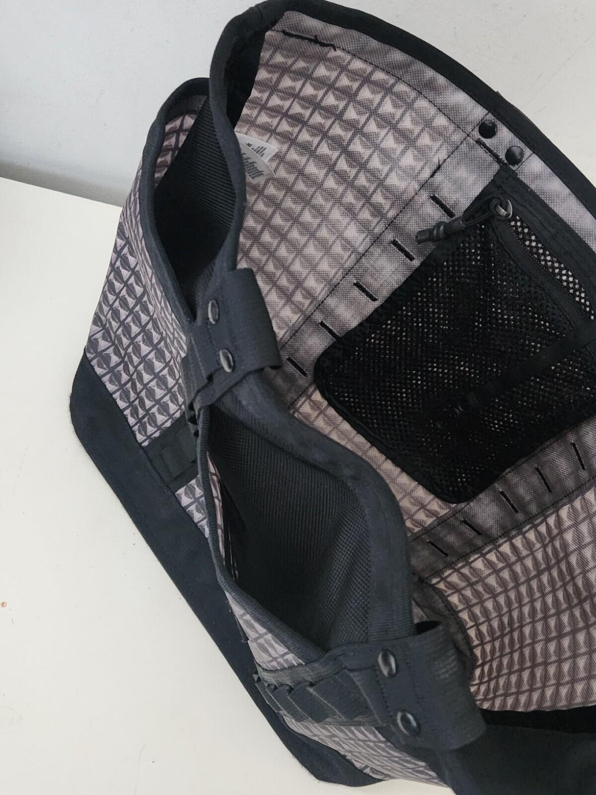 Bolso utilitario Studded Explore Supreme x The North Face SS21 TNF