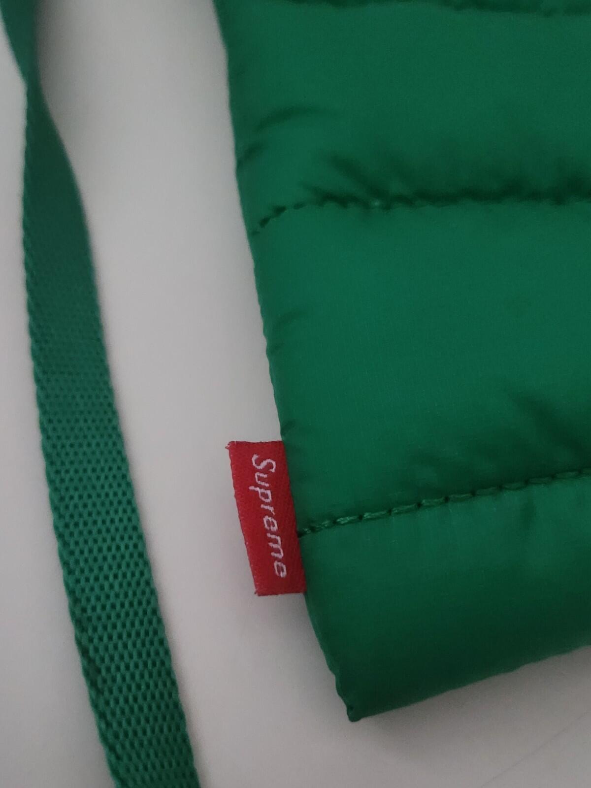 FW22 Supreme Puffer Neck Pouch Bag Green Water Resistant Mobile Phone