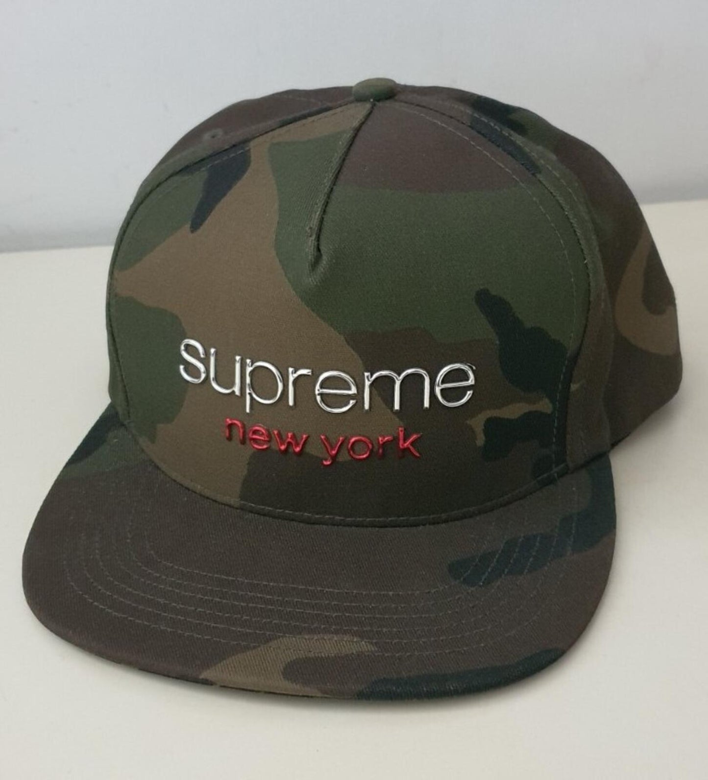 Gorra FW16 Supreme Chrome Classic de 5 paneles camuflaje verde