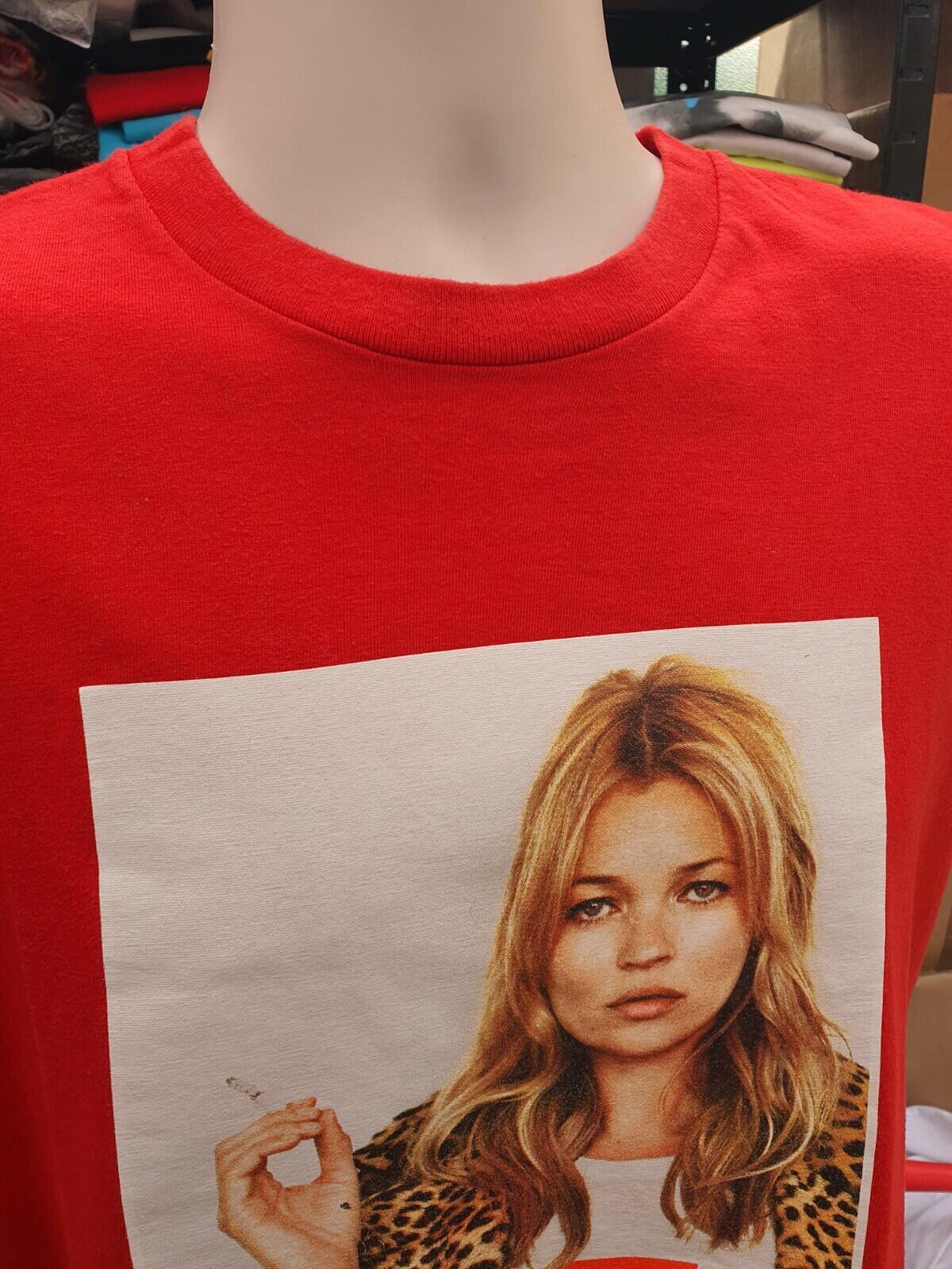 SS12 Supreme Kate Moss Photo Tee size M medium red T-shirt 2012 Vintage