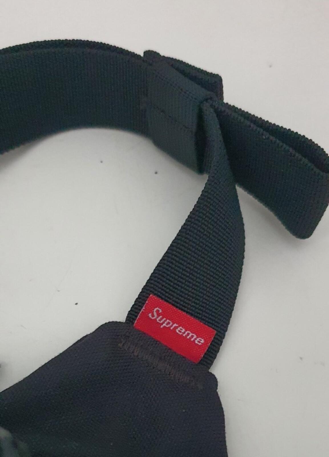 SS21 Supreme Vampire Boy schwarze Gürteltasche Wasserabweisend Artwork von Sean Cliver