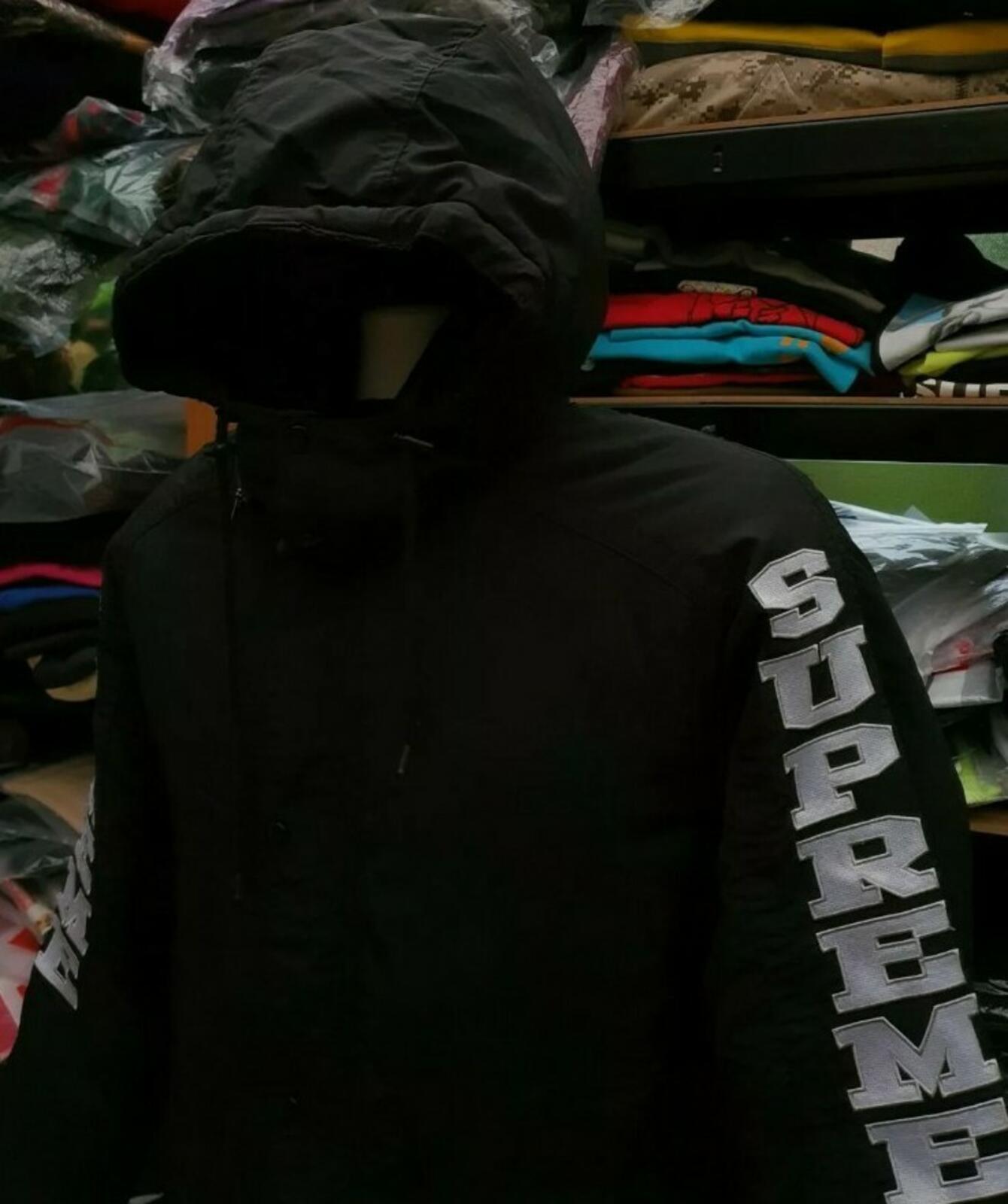 FW18 Supreme Sleeve Logo Sideline Parka Black Size M Water Resistant