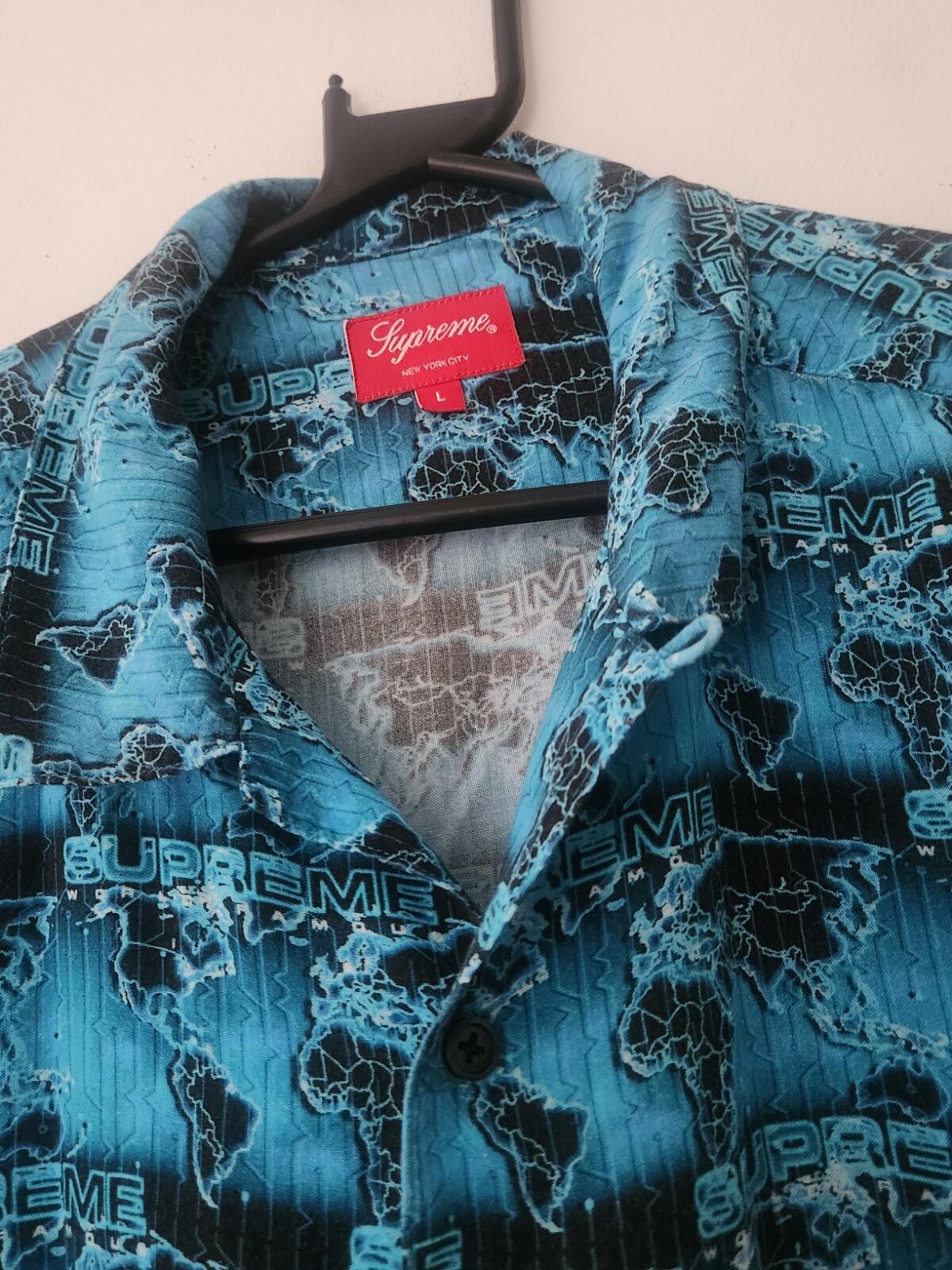 SS18 Supreme World Famous Rayon Shirt Blue Cyan Size L