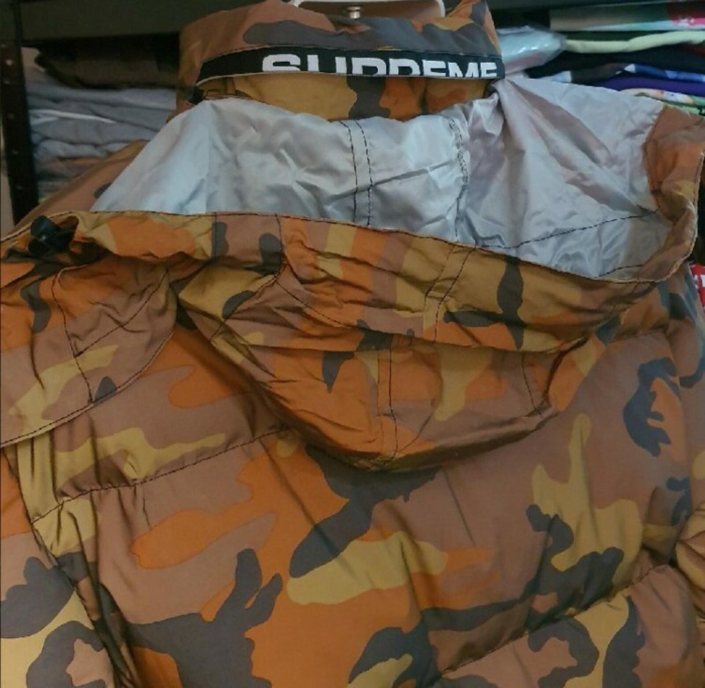 FW18 Supreme Reflective Camo Down Jacket size L large duck down New with tag