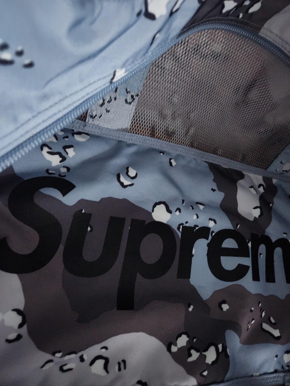 SS20 Supreme Big Duffle Bag Blue Chocolate Chip Camo Reflective Logos 48L Mesh