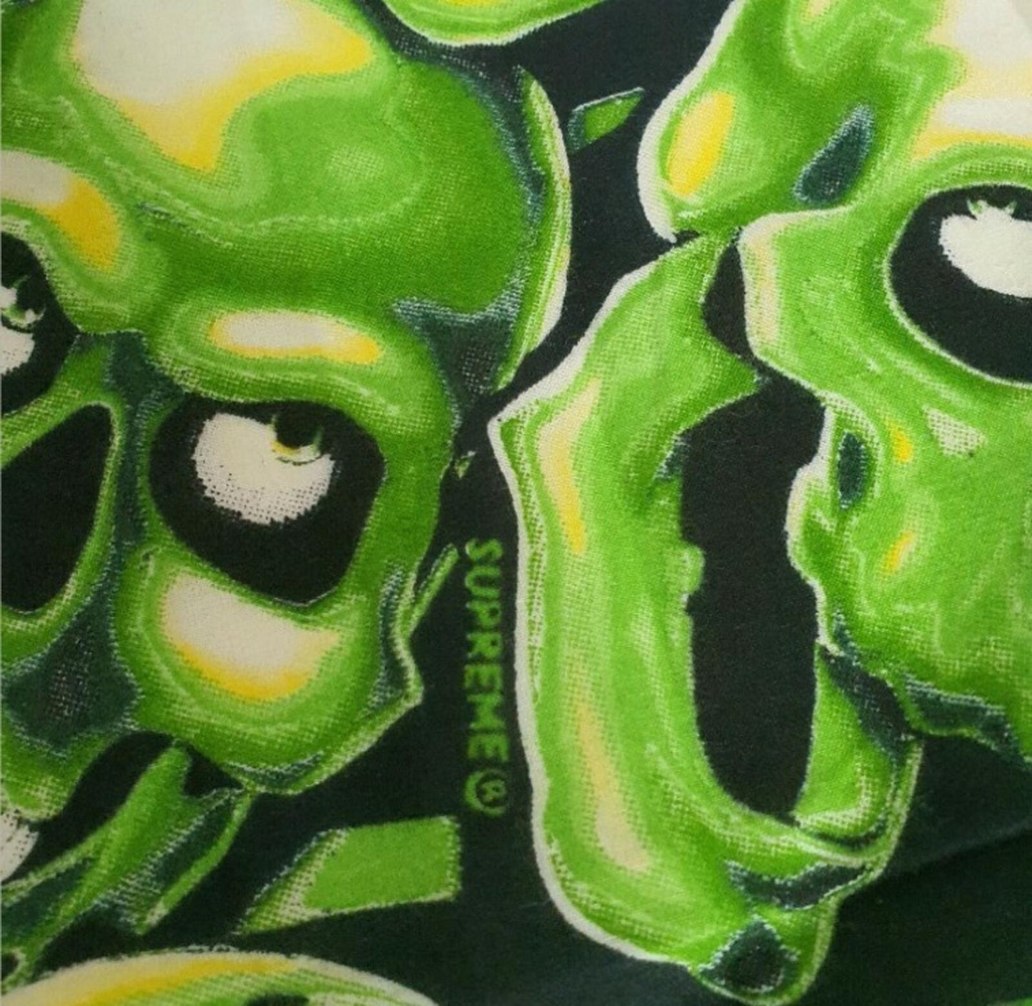 SS18 Supreme Skull Pile green bandana Glow in the dark scarf Accessory
