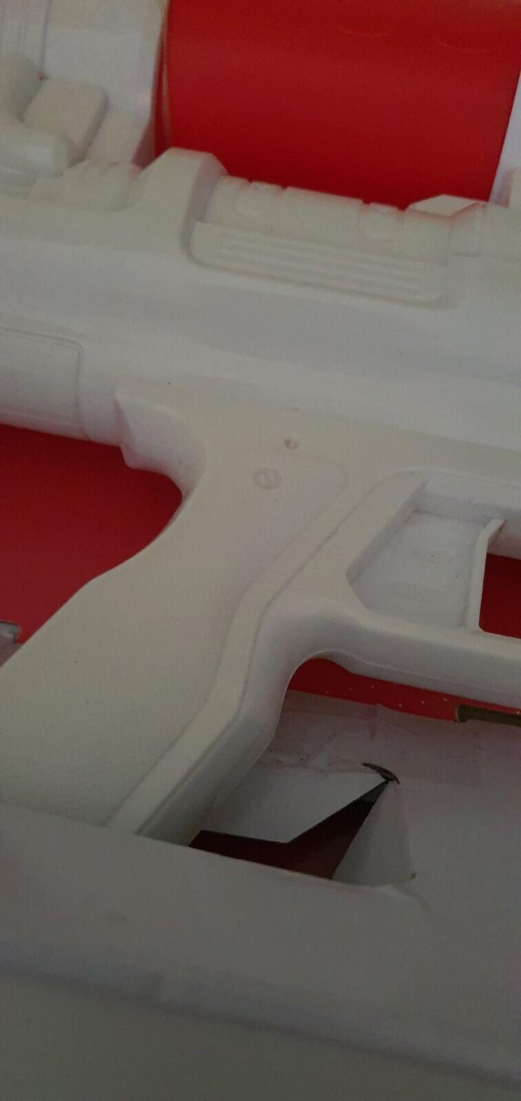 SS19 Supreme Hasbro Super Soaker 50 Water Blaster White New with defects
