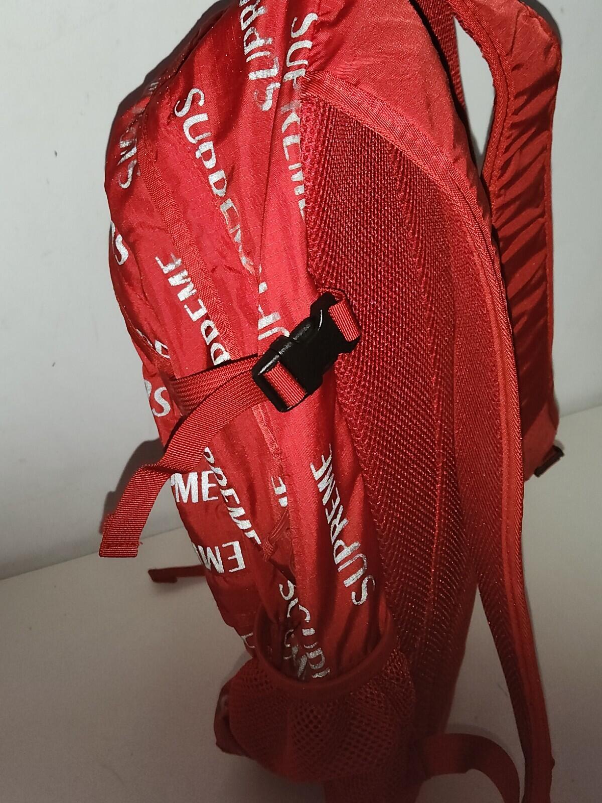 FW16 Supreme 3M Reflective Repeat Rucksack Rot