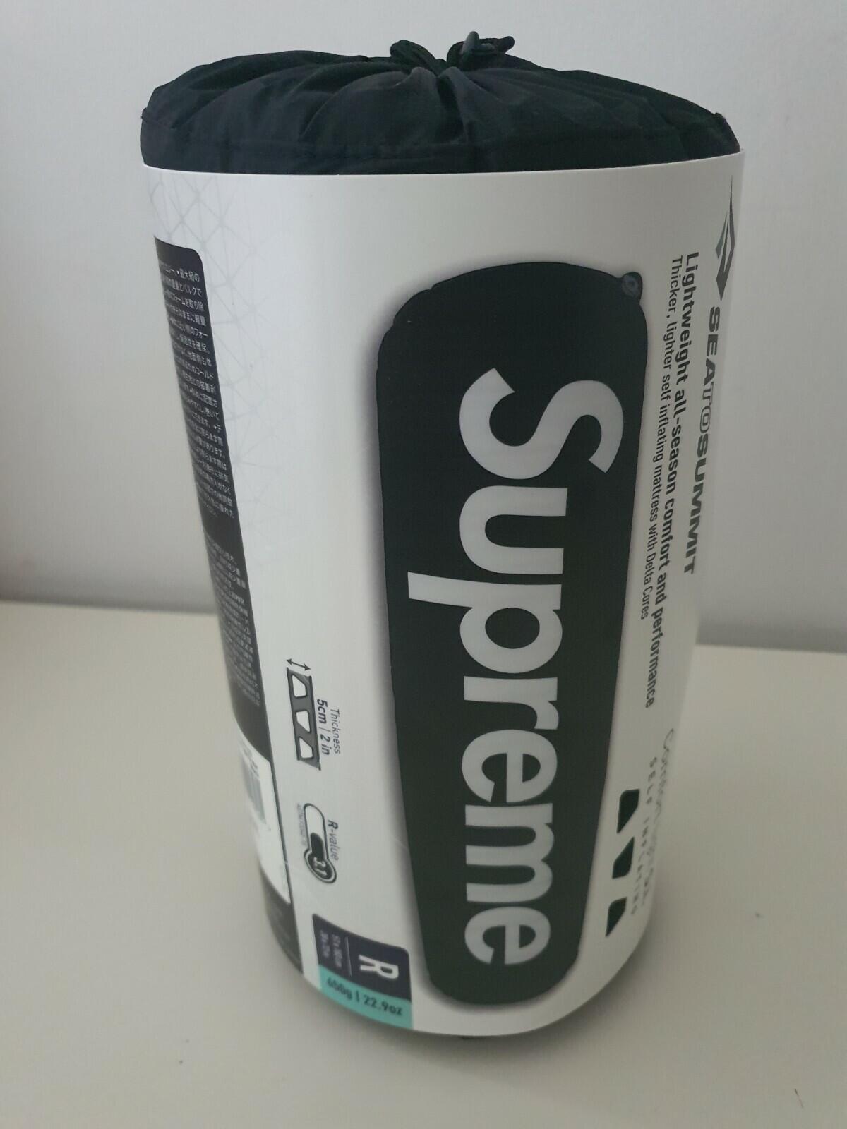 SS21 Supreme Sea to summit self inflating sleeping mat black New Accessory