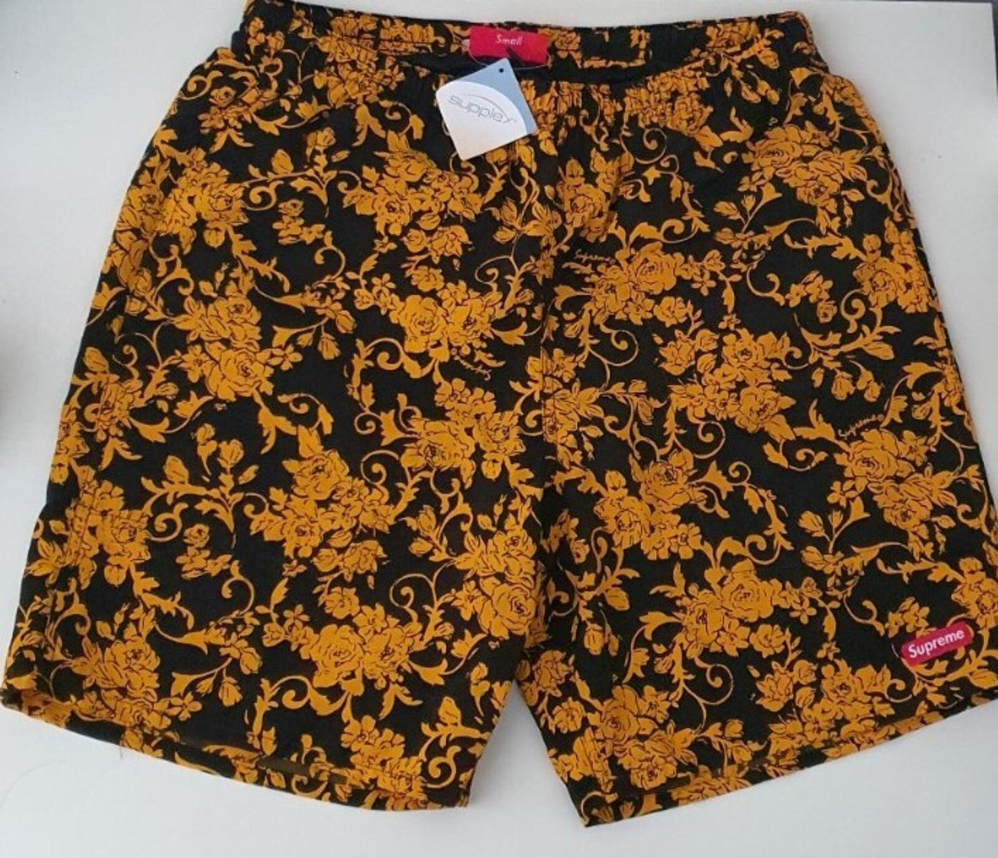 SS20 Supreme Nylon Water Short S Shorts Schwarz Floral Small Box Logo Supplex Neu