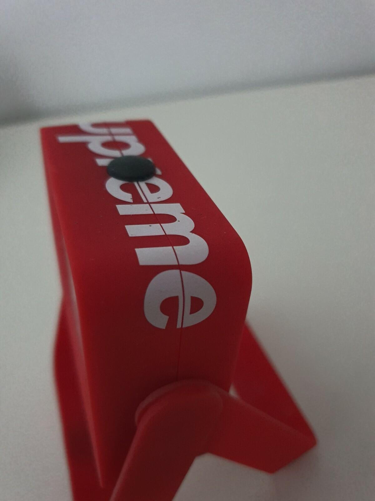 FW18 Supreme Magnetic Kickstand Light Portable LED red