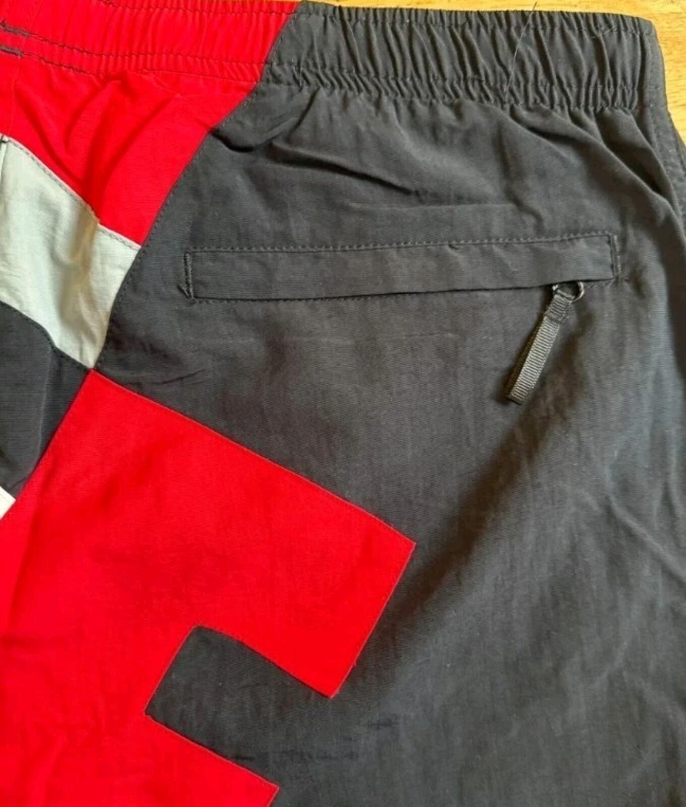 SS20 Supreme Big Letter Water Shorts Negro Talla M