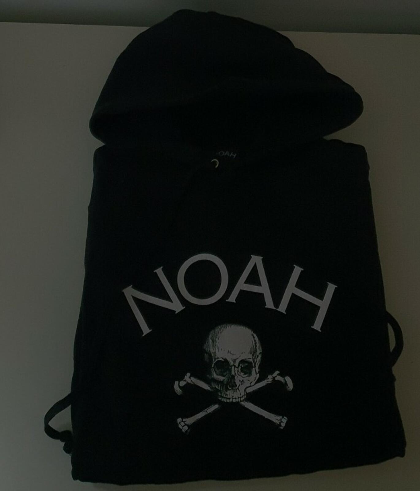 NOAH Jolly Roger black hooded sweatshirt size L large from 2015 hoodie