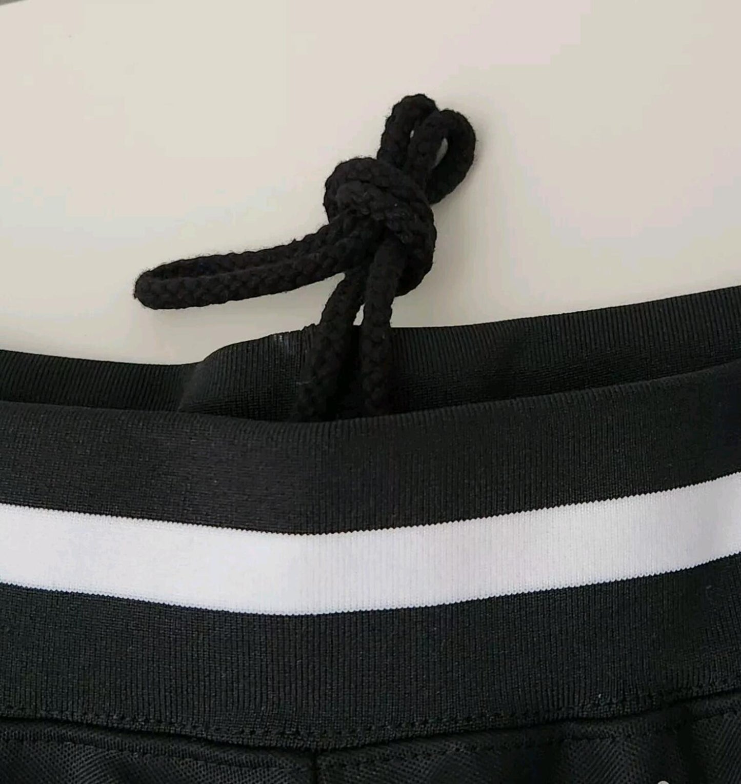 SS22 Supreme Rhinestone Stripe Basketball Short Black Shorts size XL