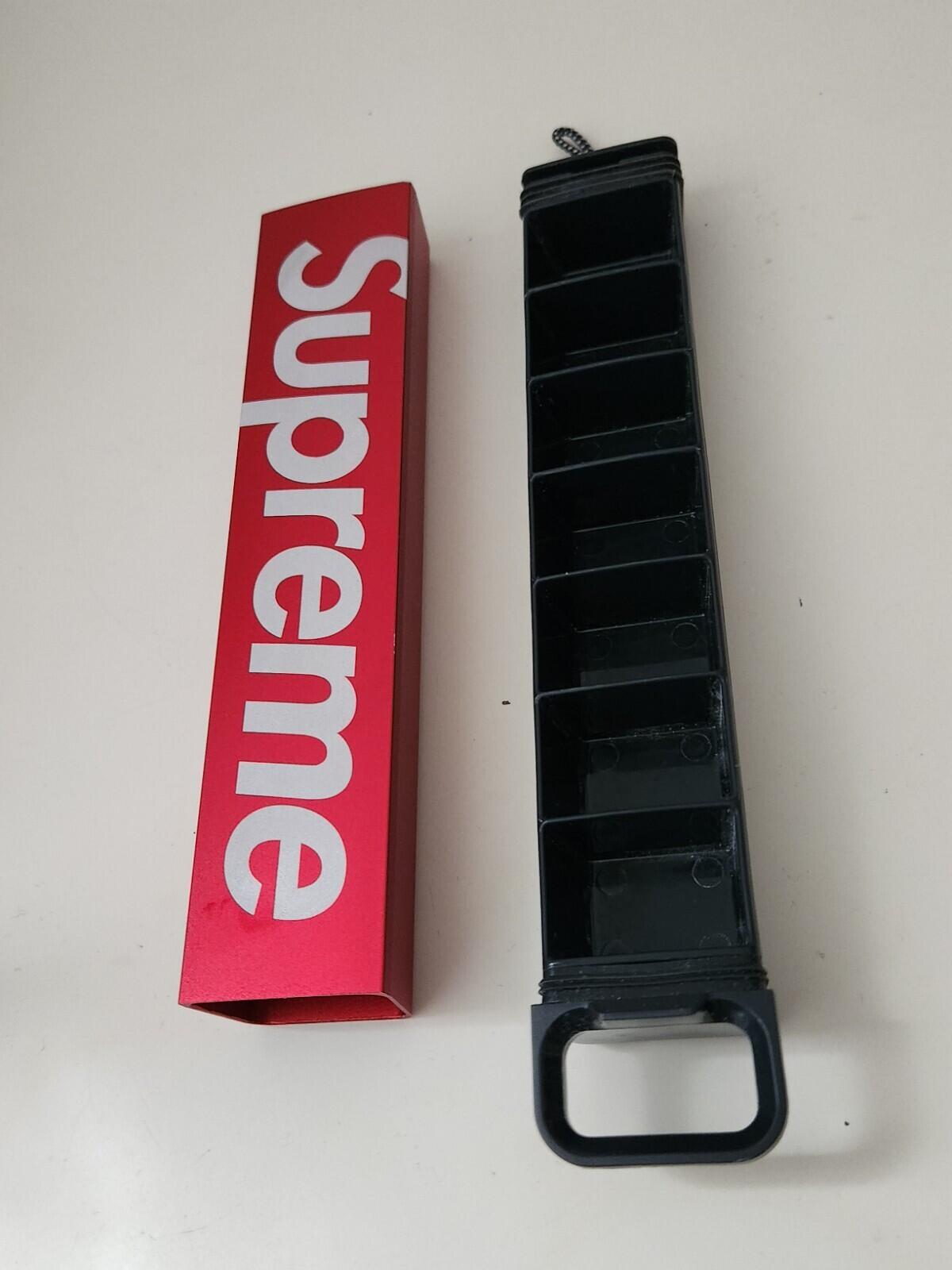 FW23 Supreme x Matador Wasserdichte Pillendose Rot Zubehör Wasserdicht