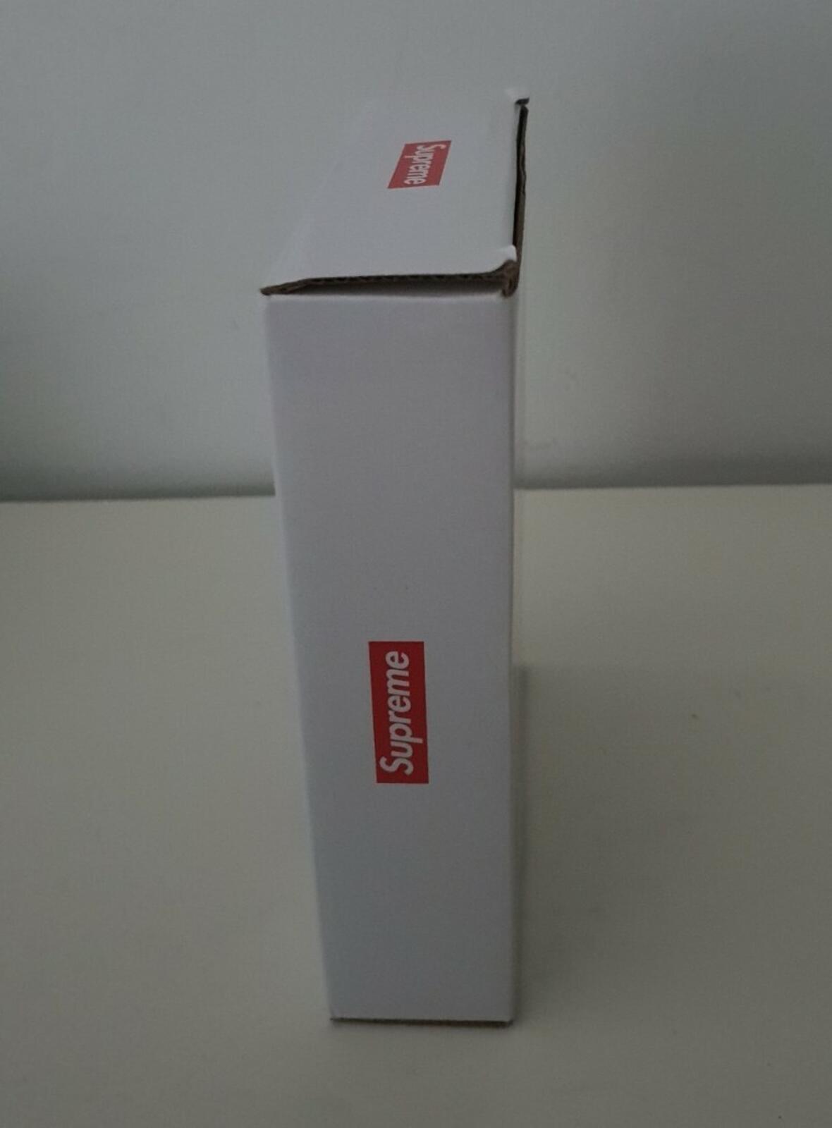 FW18 Supreme Magnetic Kickstand Light Portable LED black Accessory