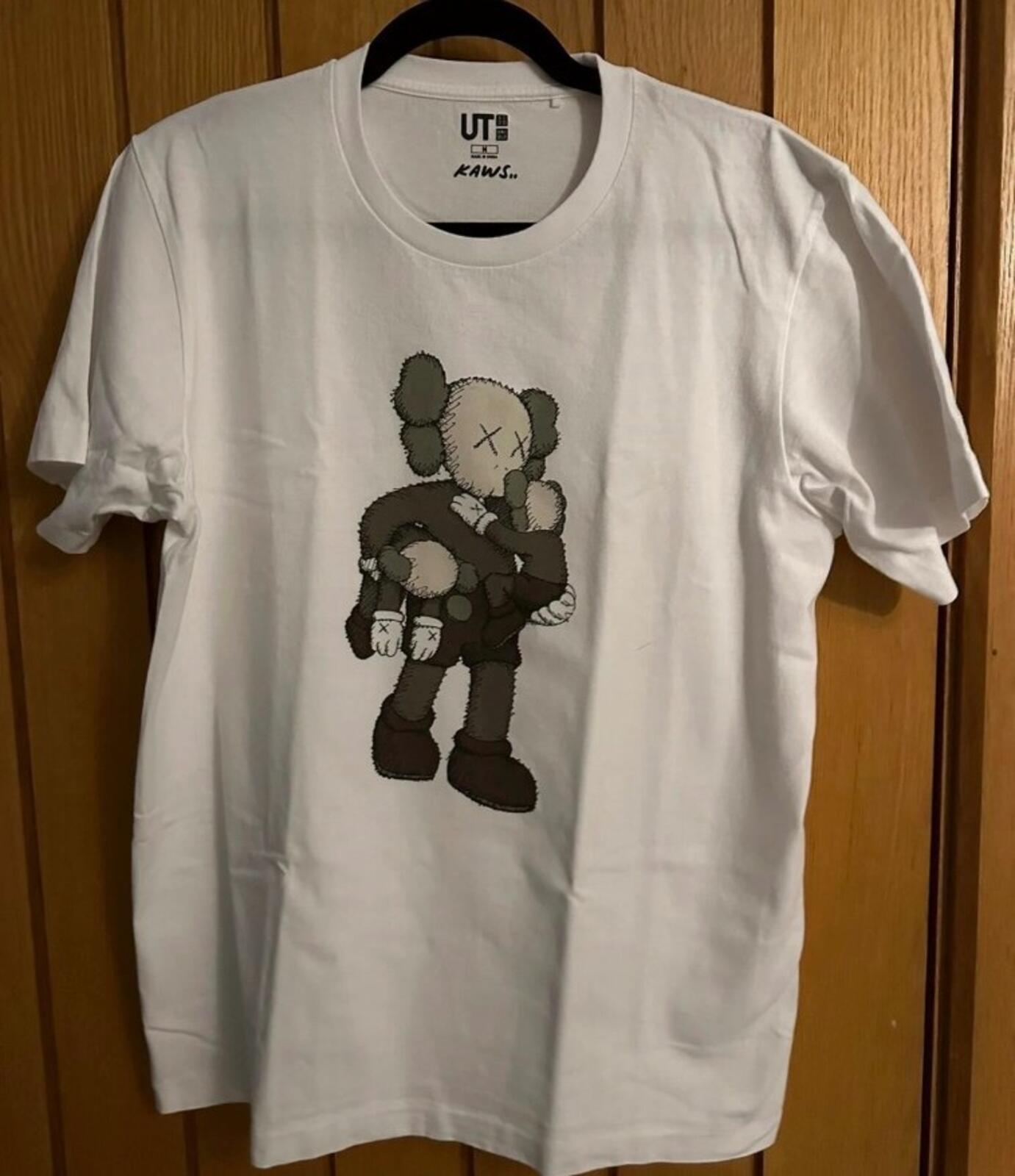 SS19 Uniqlo x Kaws x Sesame Street Clean State white Tee size M medium T-shirt