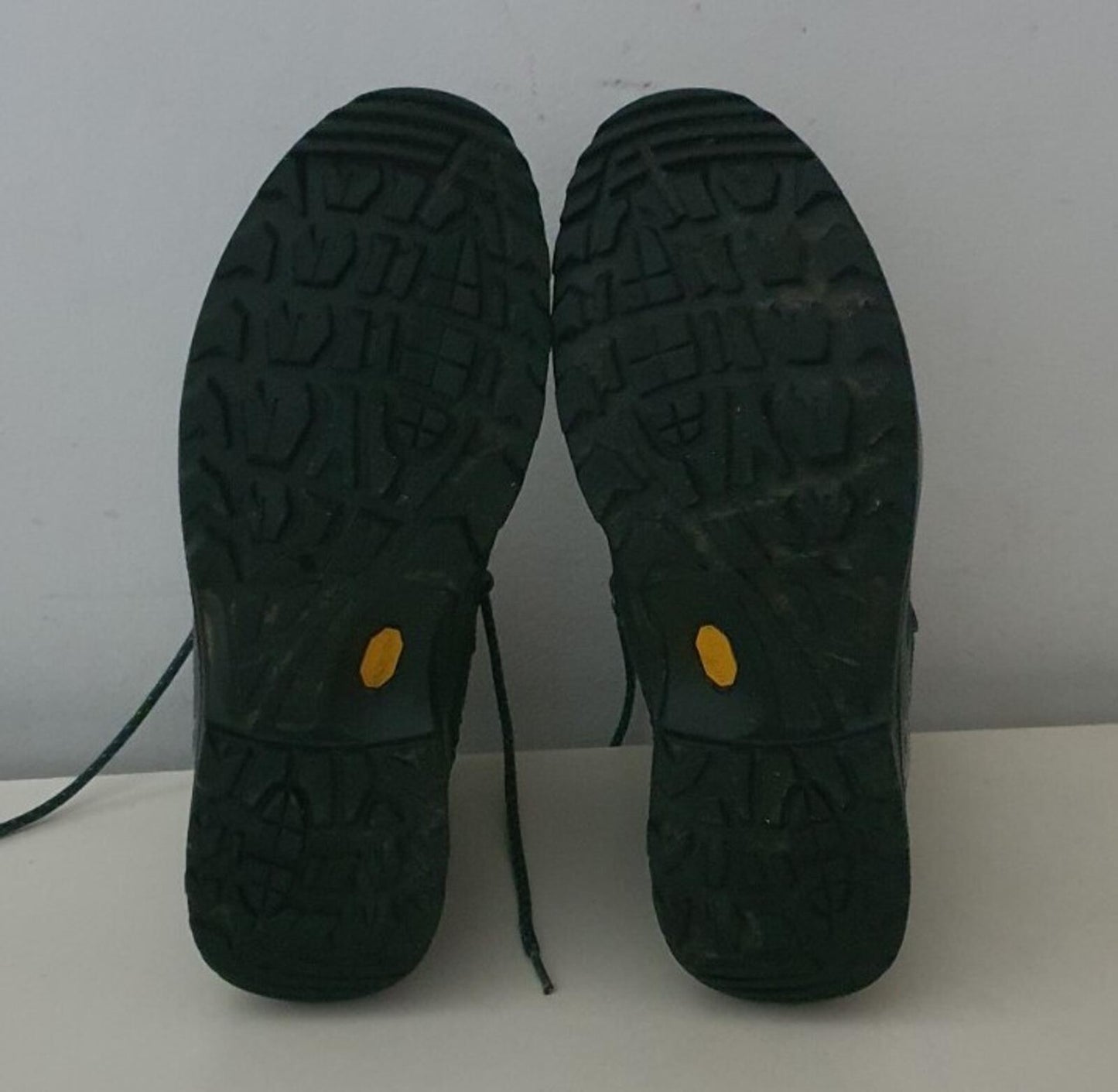 LOWA Renegade GTX Mid Ws S (narrow) £215 womens Hiking Boots US 8.5 UK 6.5 EU 40