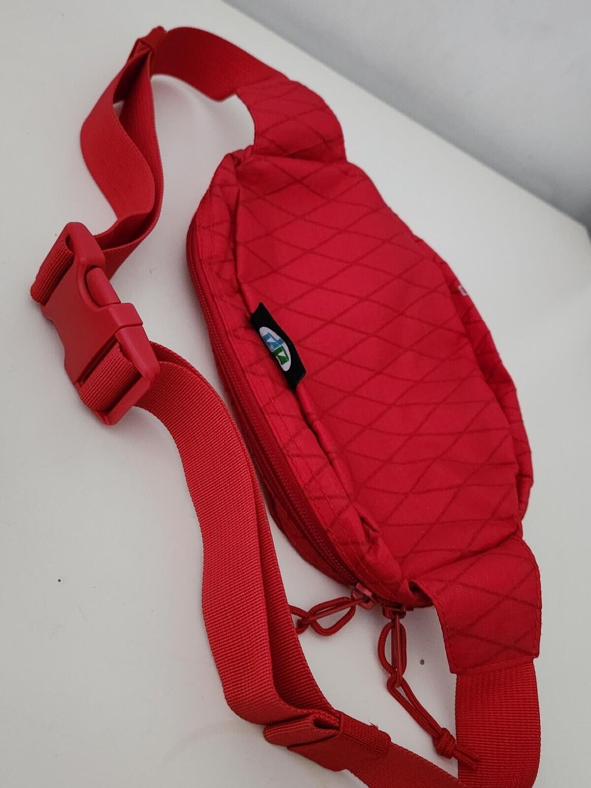 FW18 Supreme Red waist shoulder bag Water and Abrasion resistant Belt Pack
