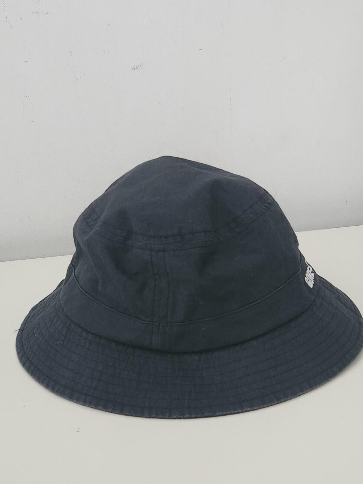 FW20 Supreme GORE-TEX crusher Medium Large bucket hat Black Waterproof M /L Navy