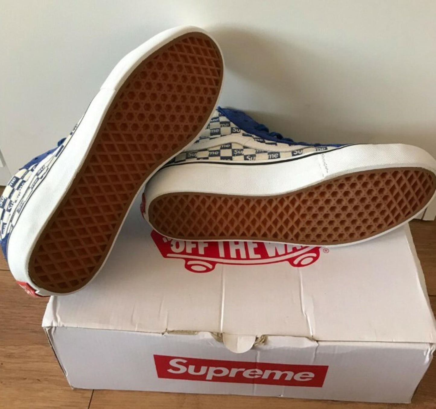FW16 Supreme Vans Checker Logo Sk8-Hi Reissue EU 42.5 US 9.5 UK 8.5 Trainers