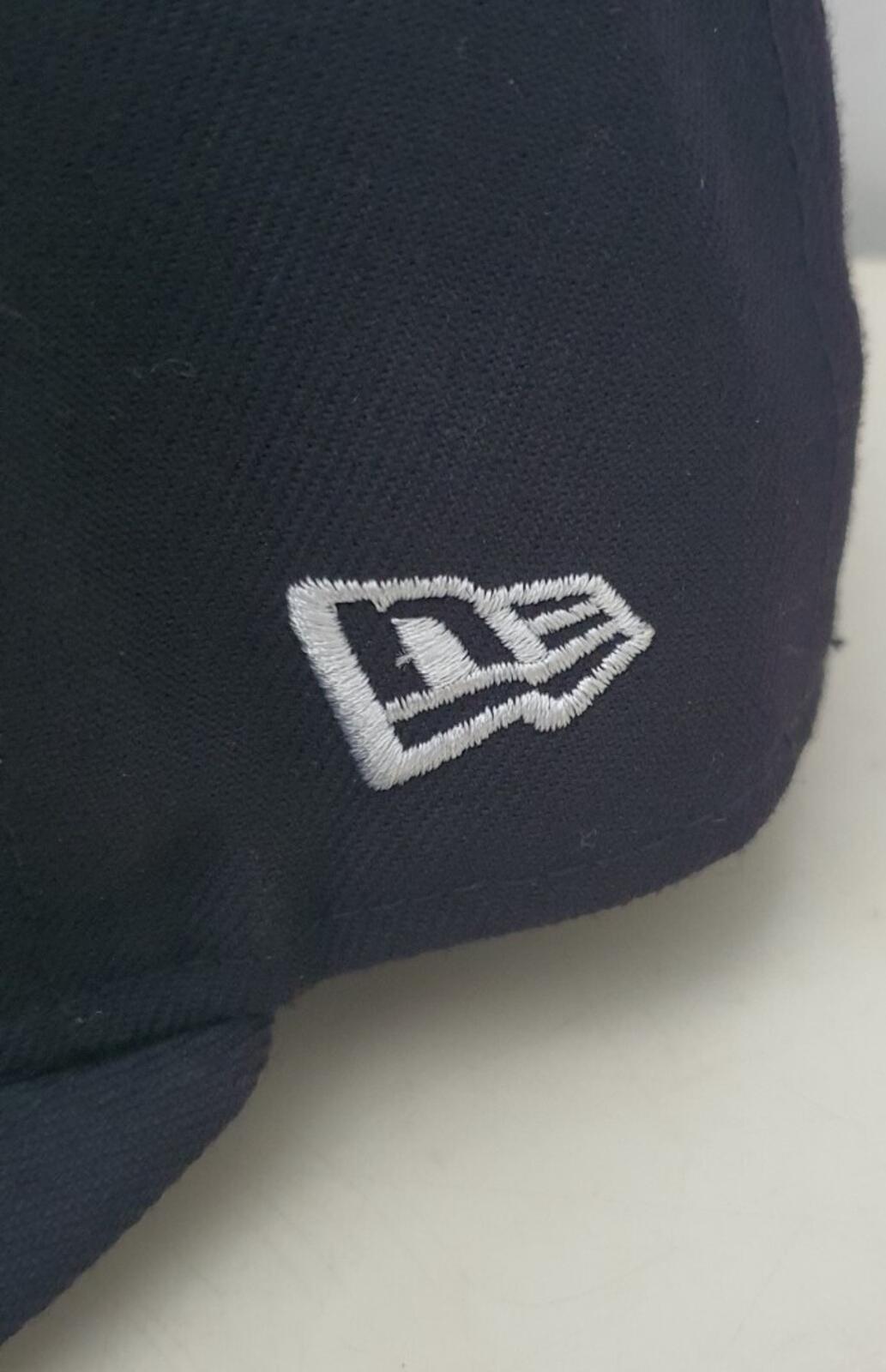 FW17 Supreme Heart New Era size 7 1/8 navy cap hat snapback