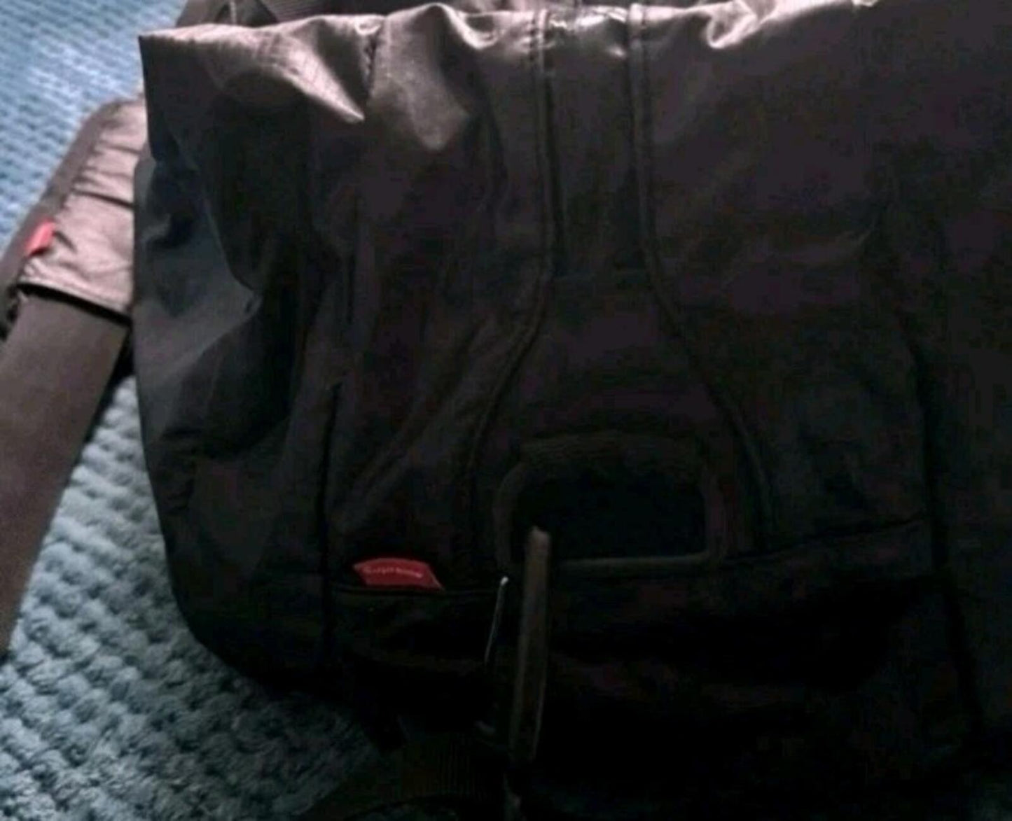 FW17 Supreme Bolsa de lona de tela Cordura con logotipo de caja, texto reflectante, bolsa de viaje negra