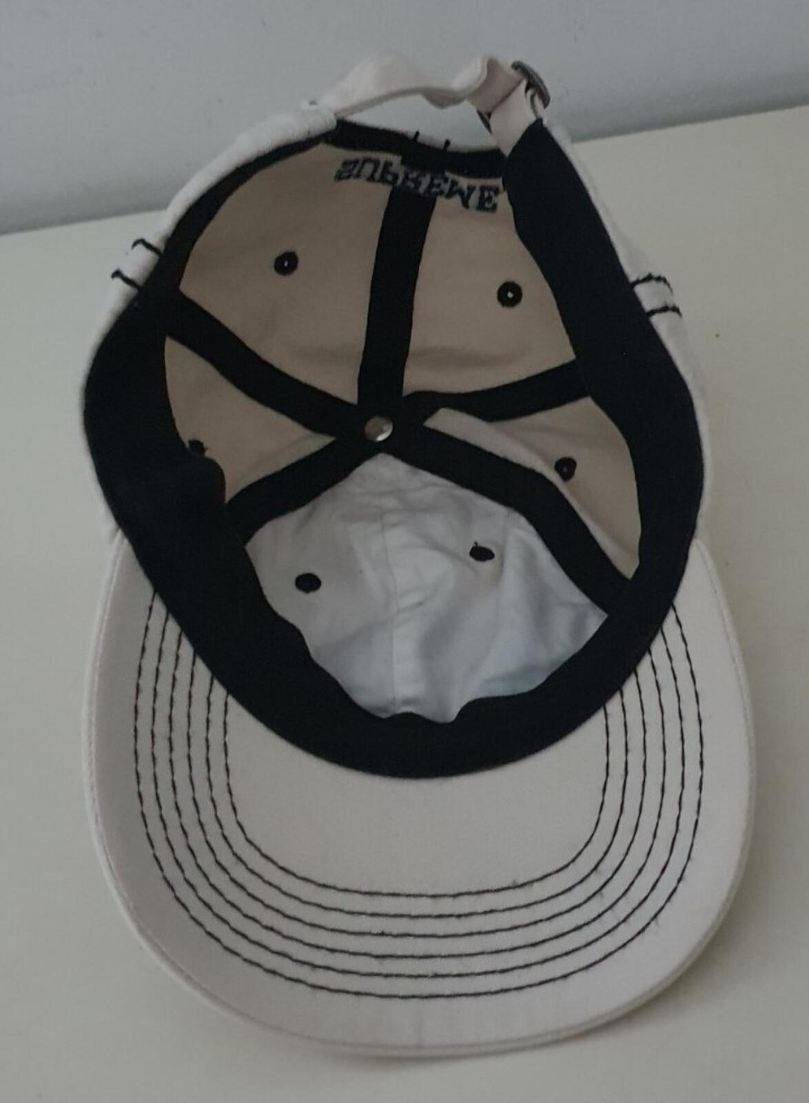 Gorra Supreme Big Stitch de 6 paneles FW20 natural crema