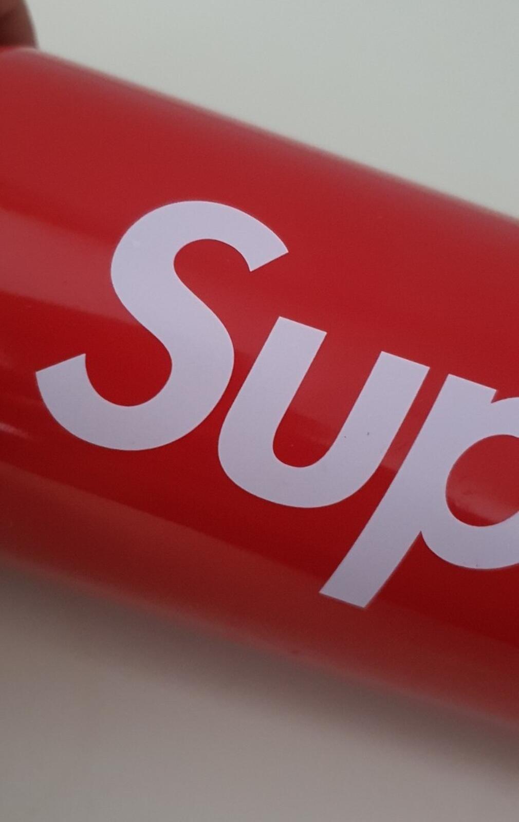 FW20 Supreme x Sigg Vacuum Insulated 0.75 bottle Red Water Stainless Steel