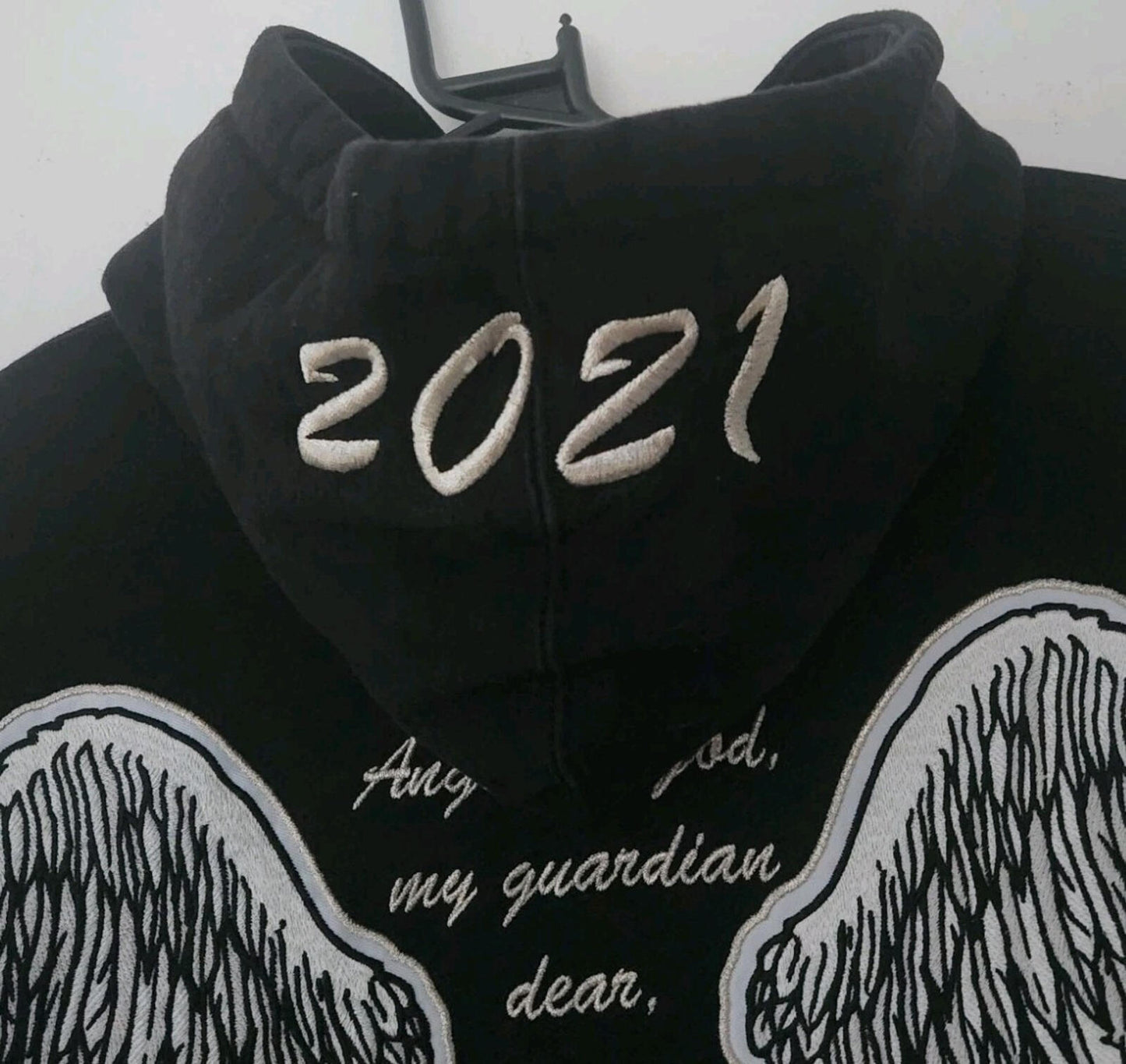 FW21 Supreme Guardian Hooded Sweatshirt black hoodie size M medium Angel Wings