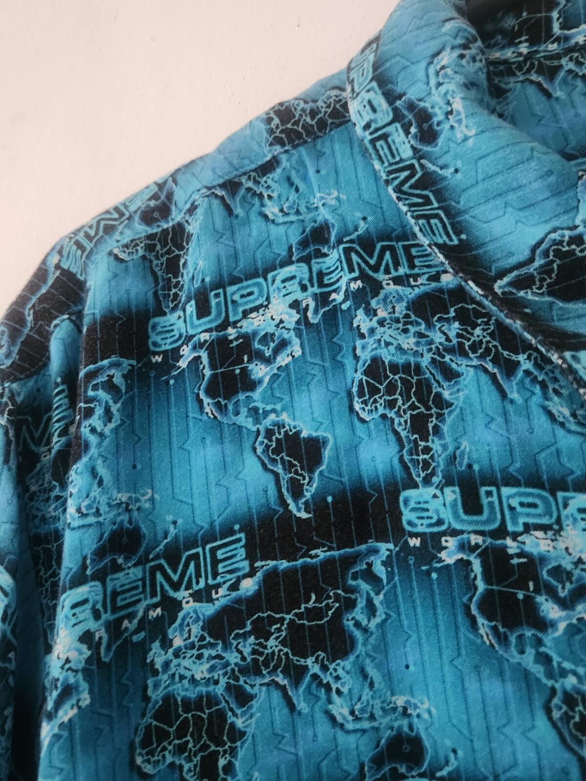 SS18 Supreme World Famous Rayon Shirt Blue Cyan Size L