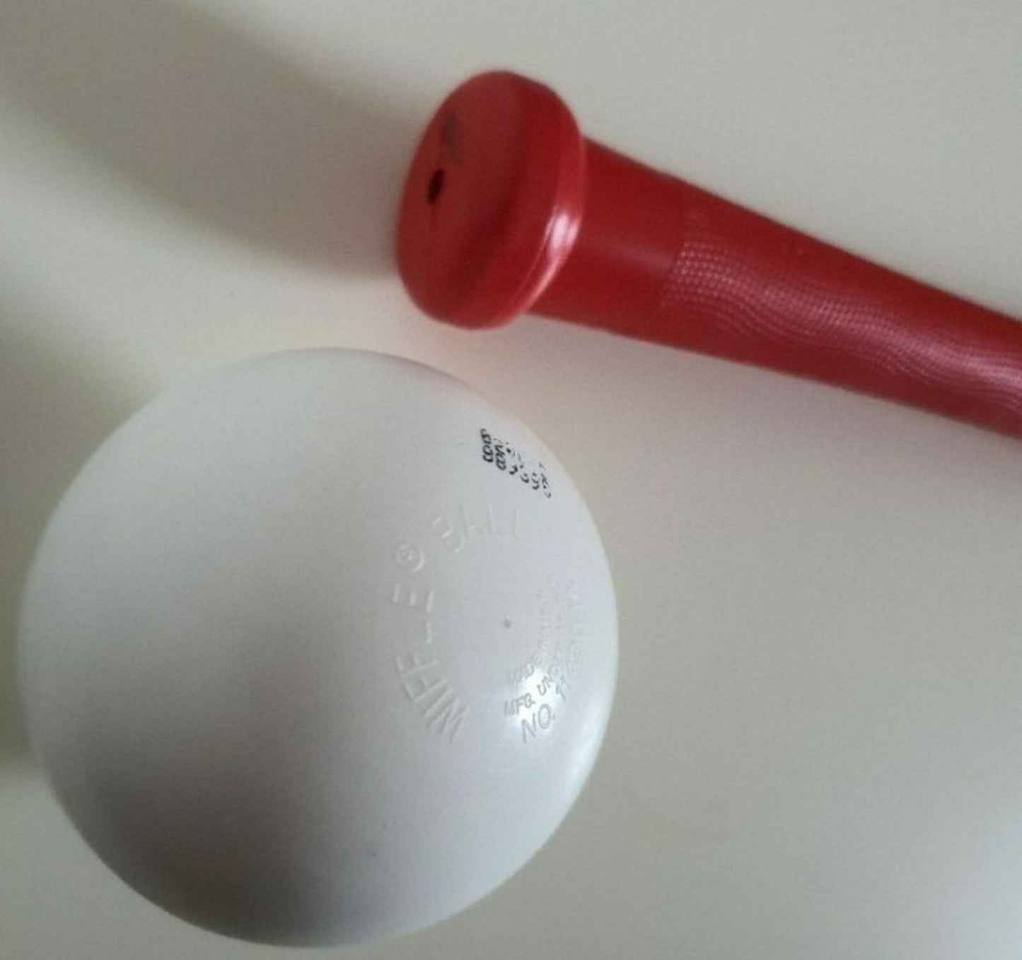 SS15 Supreme official Wiffle Ball & Bat set