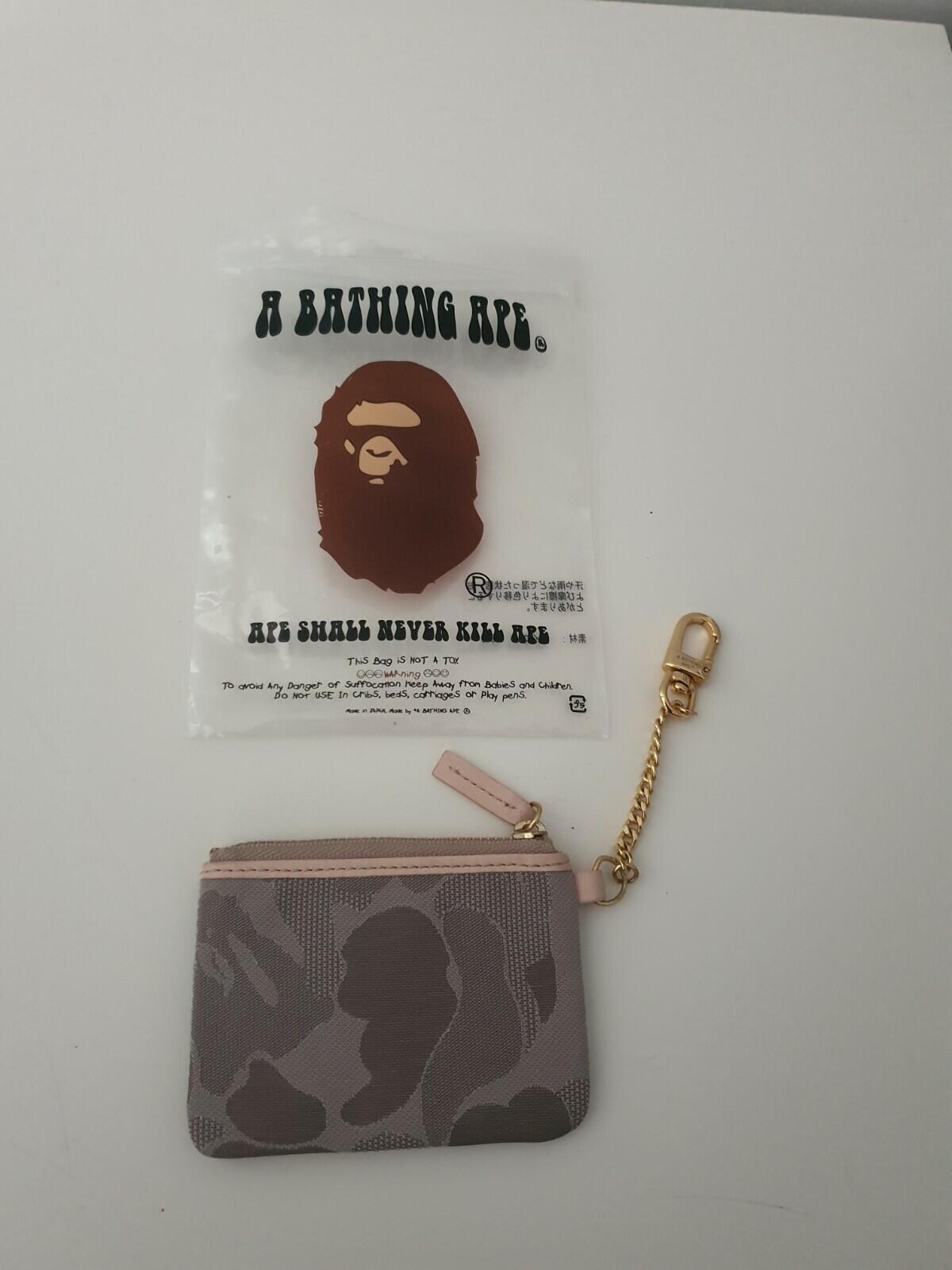 A Bathing Ape BAPE Münz-/Geldbörse mit goldener Kette Sehr seltenes Accessoire