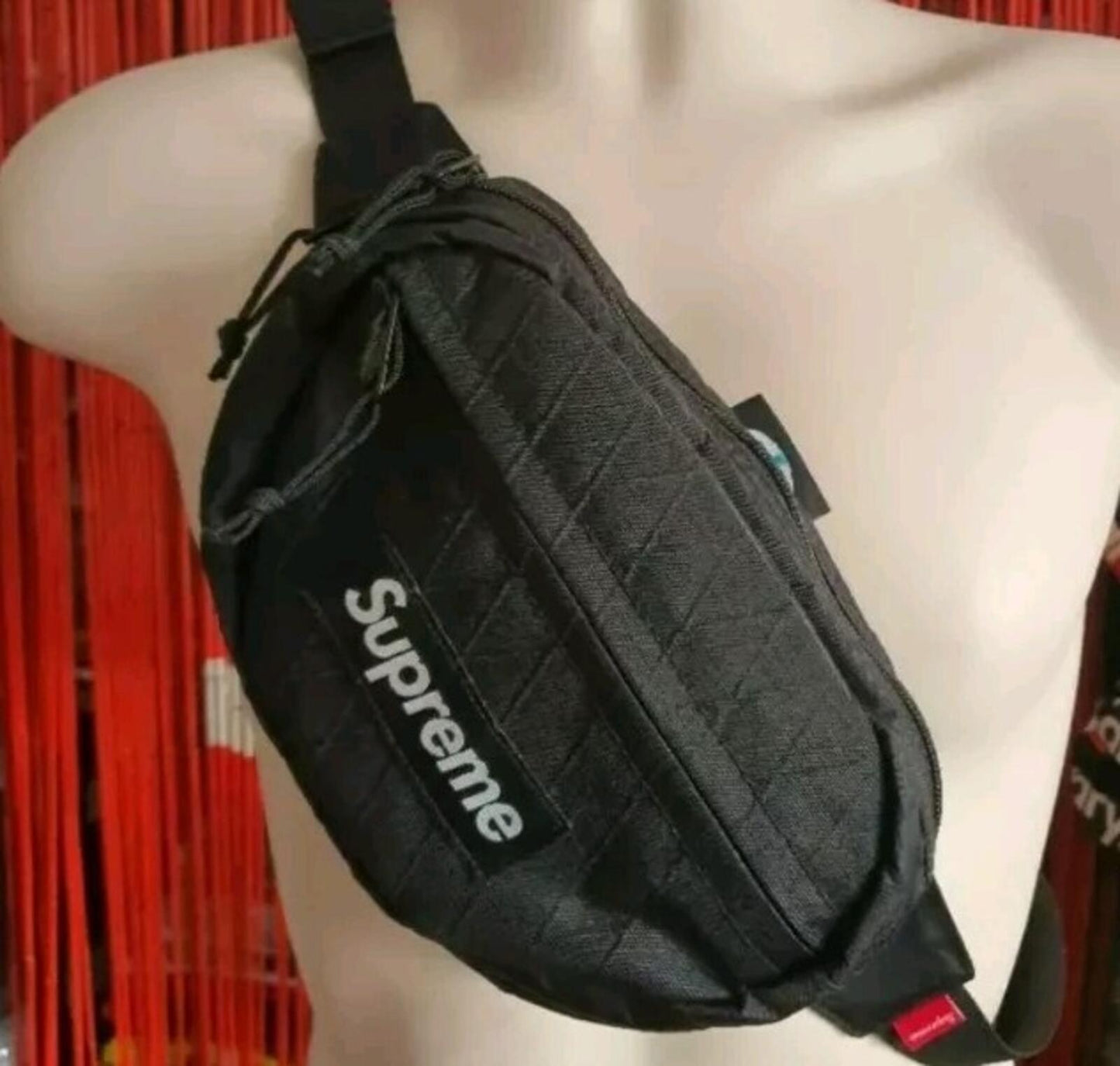 FW18 Supreme Hüft-Schultertasche Wasser- und abriebfest Schwarz 1x benutzt
