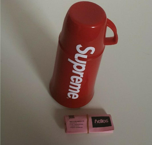 FW14 Supreme x Helios Thermos-Logo-Flasche hergestellt in Deutschland Seltenes Accessoire