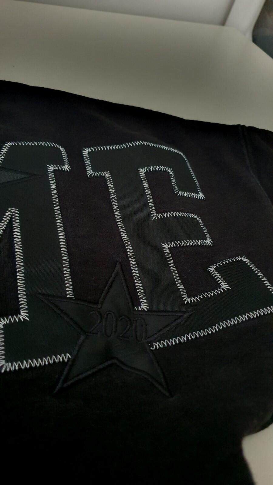 SS20 Supreme Stars Crewneck Black Size M