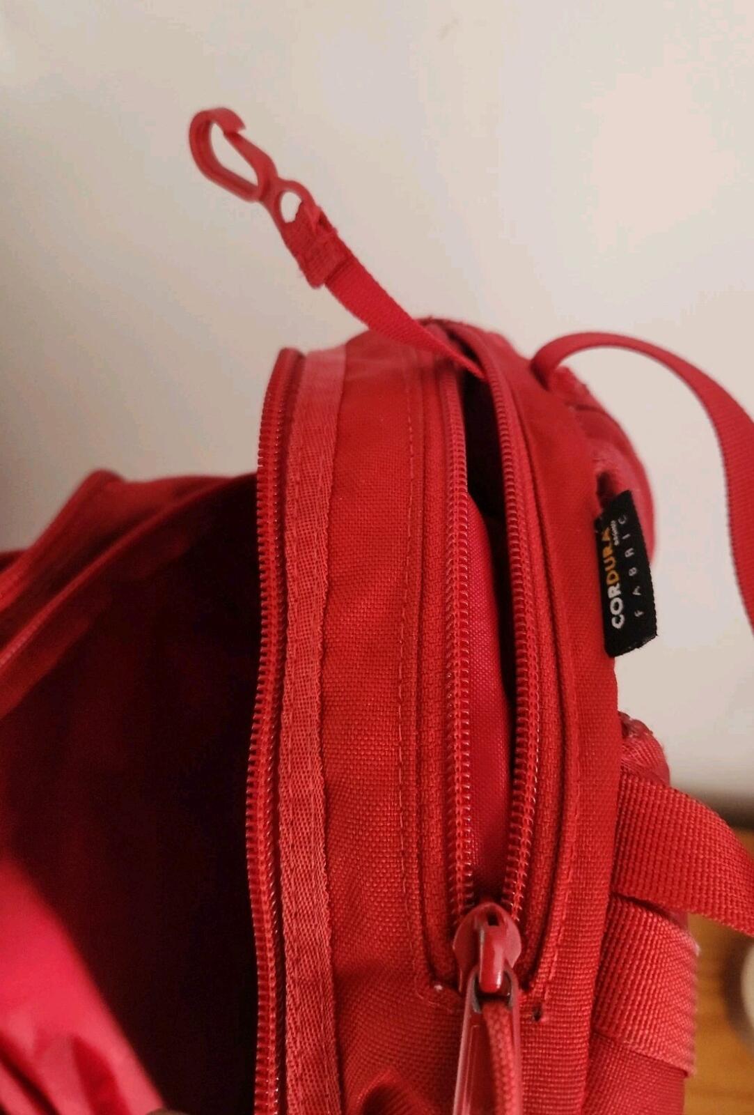 SS20 Supreme Rucksack Netztasche Dunkelrot