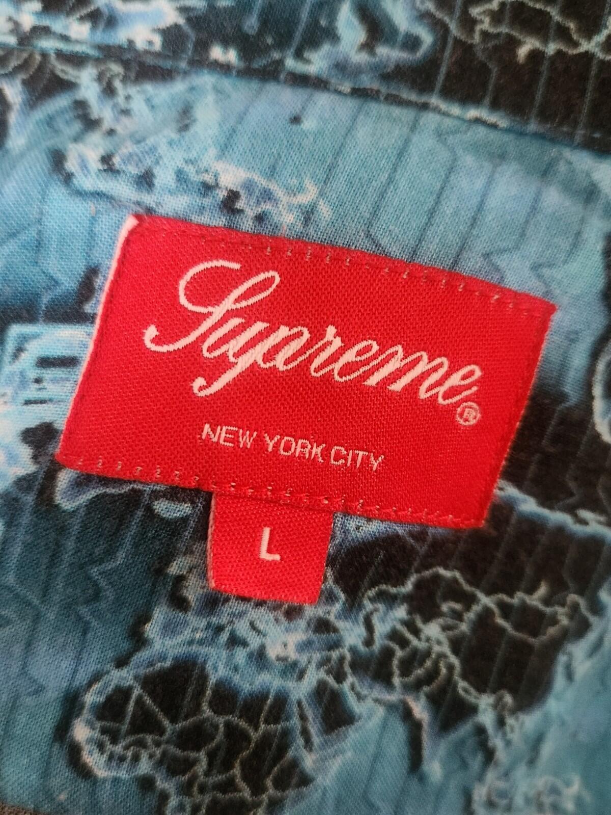 SS18 Supreme World Famous Rayon Shirt Blue Cyan Size L