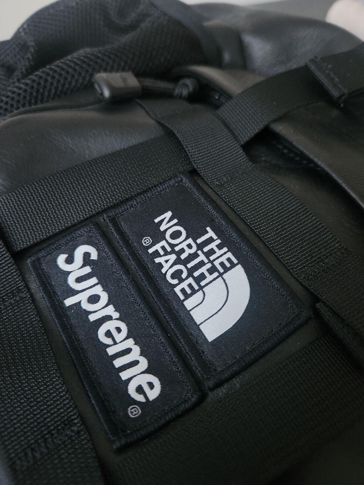 FW18 Supreme x The North Face Leather Mountain Waist Bag Black shoulder Cowhide