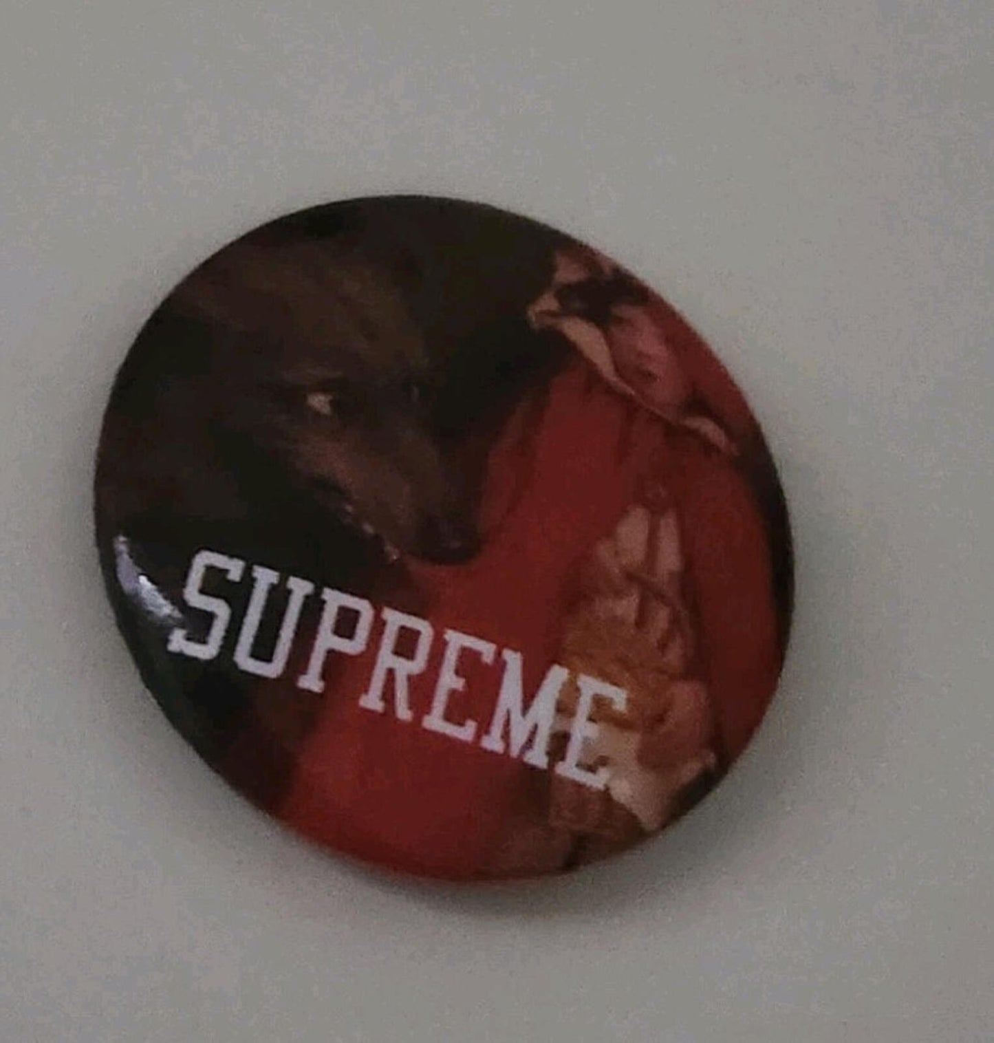 FW14 Supreme Little Red Riding Hood Anstecknadel Schwarz Rot Knopf Vintage 2014 Selten