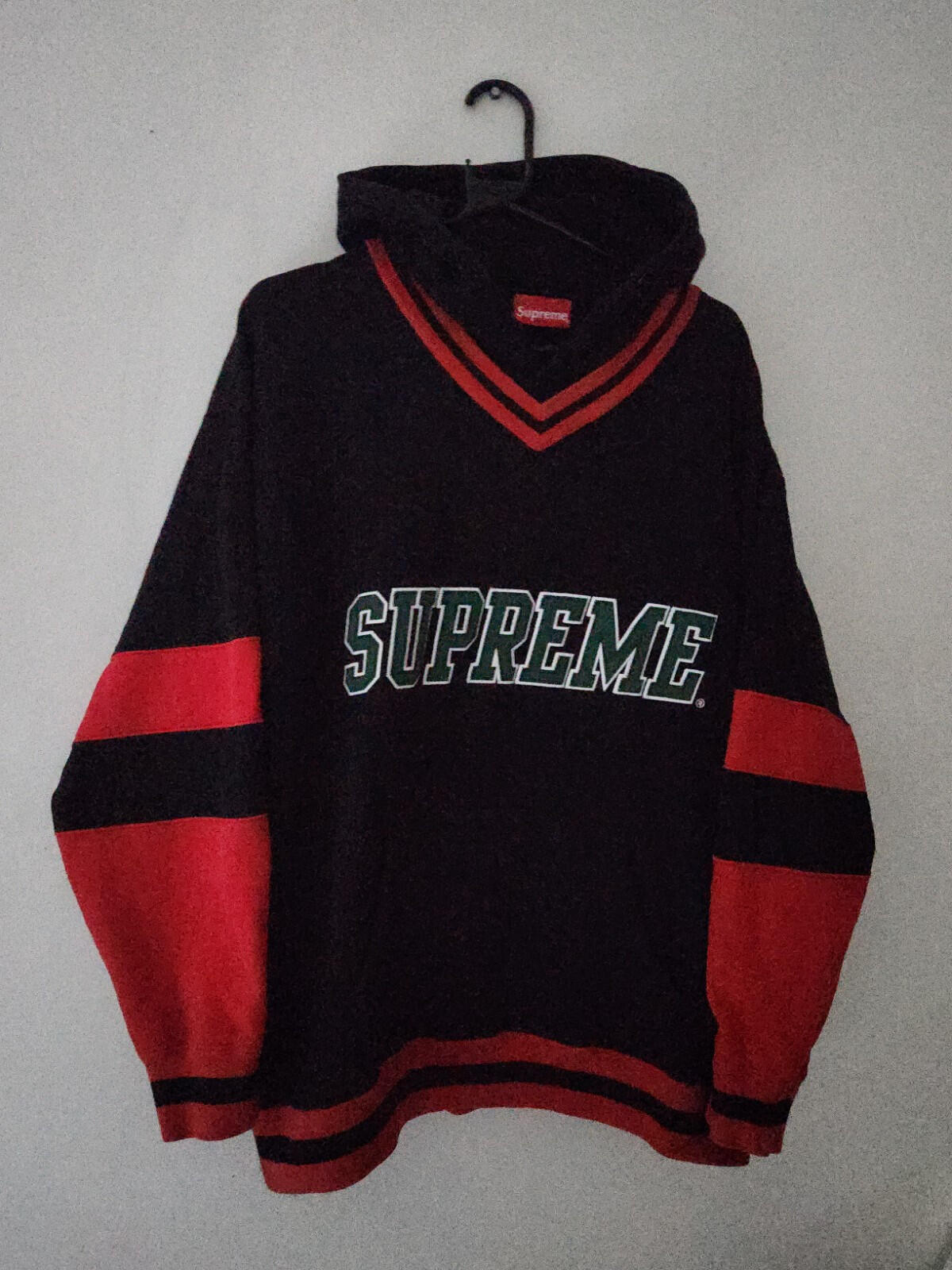 FW20 Supreme Hockey Hooded Sweatshirt Black Size M