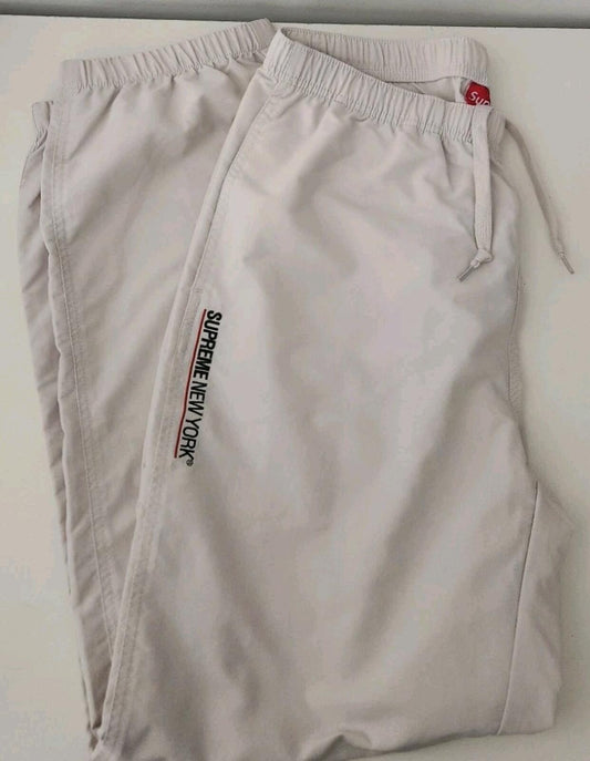 HW22 Supreme Warm Up Hose Stone Größe S klein Nylonhose Wasserabweisend Neu