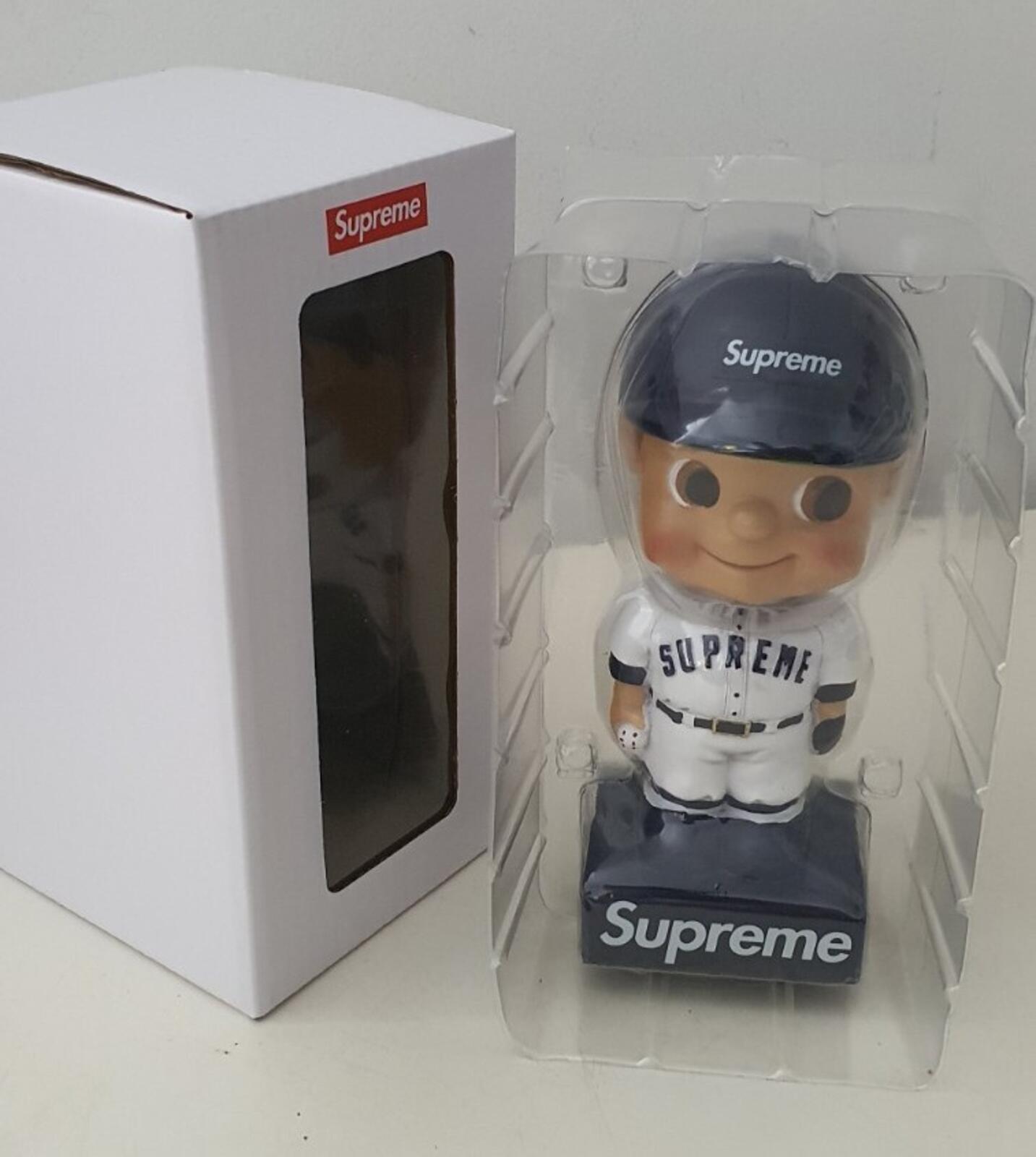 SS23 Supreme Bobblehead Blue Car Accessory Toy Figure Christmas Gift Accessory