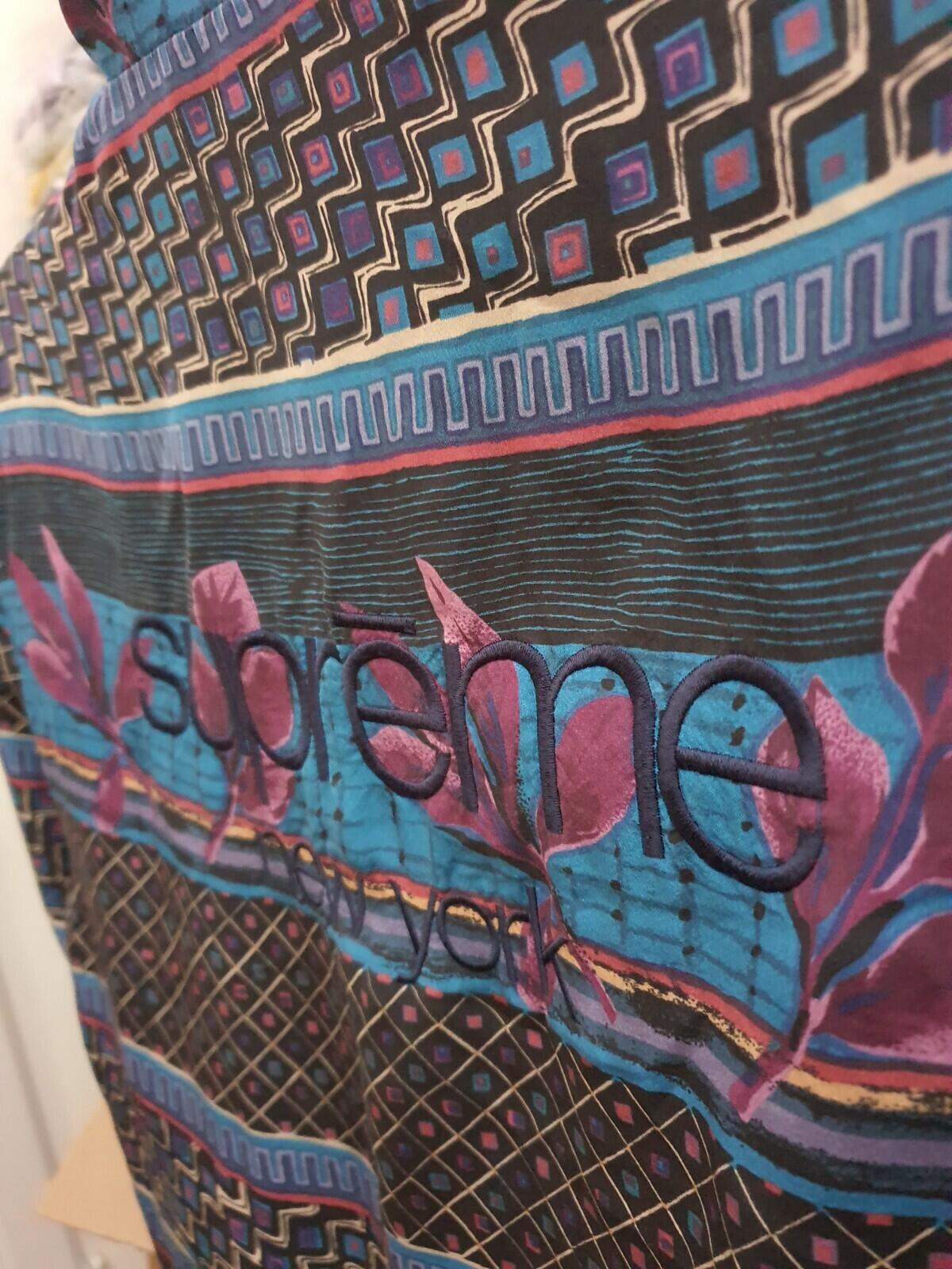 FW15 Supreme Silk bomber jacket size S small Rare Coat Flowers